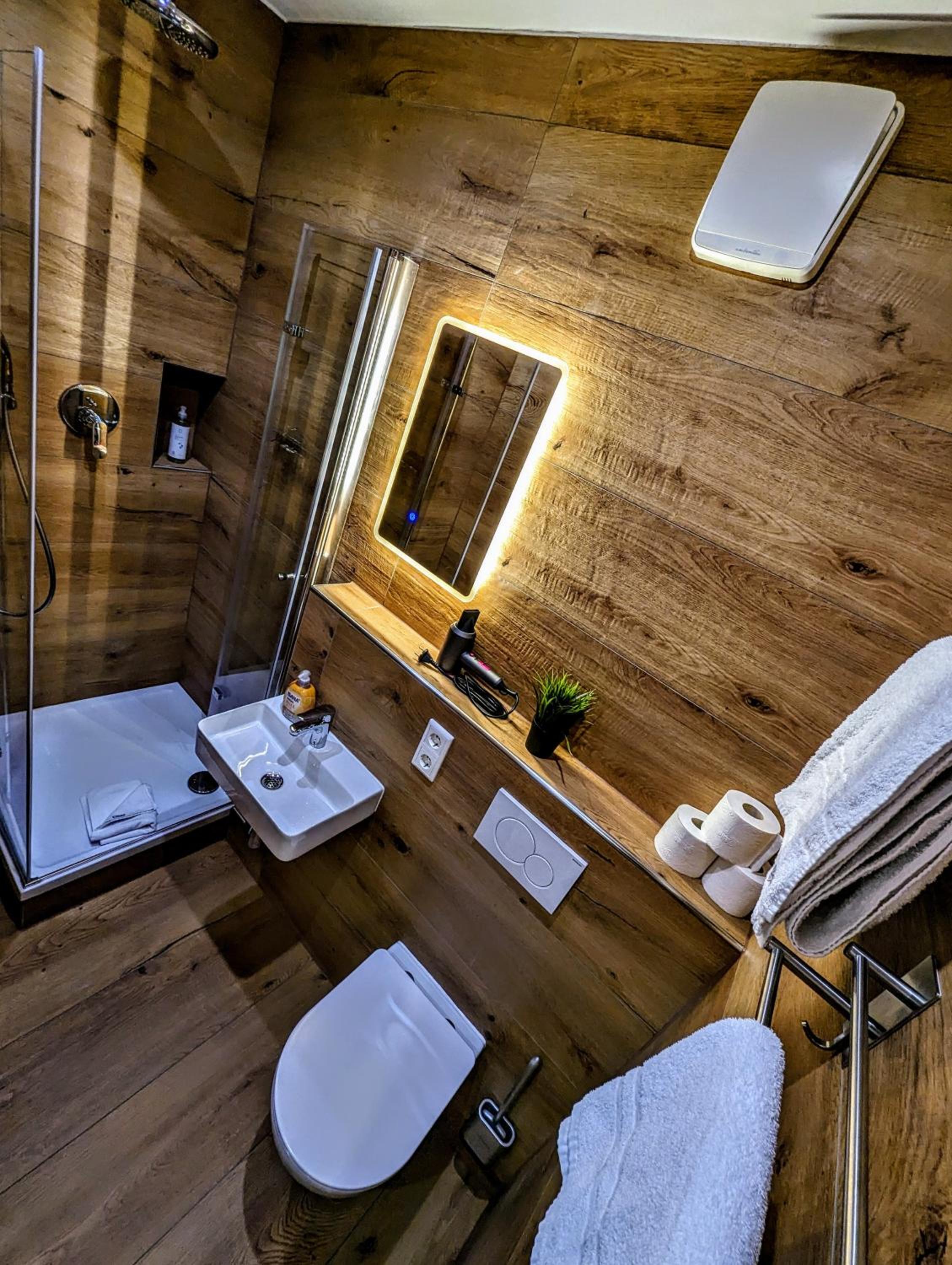 Two-Bedroom Apartment - Photo 15