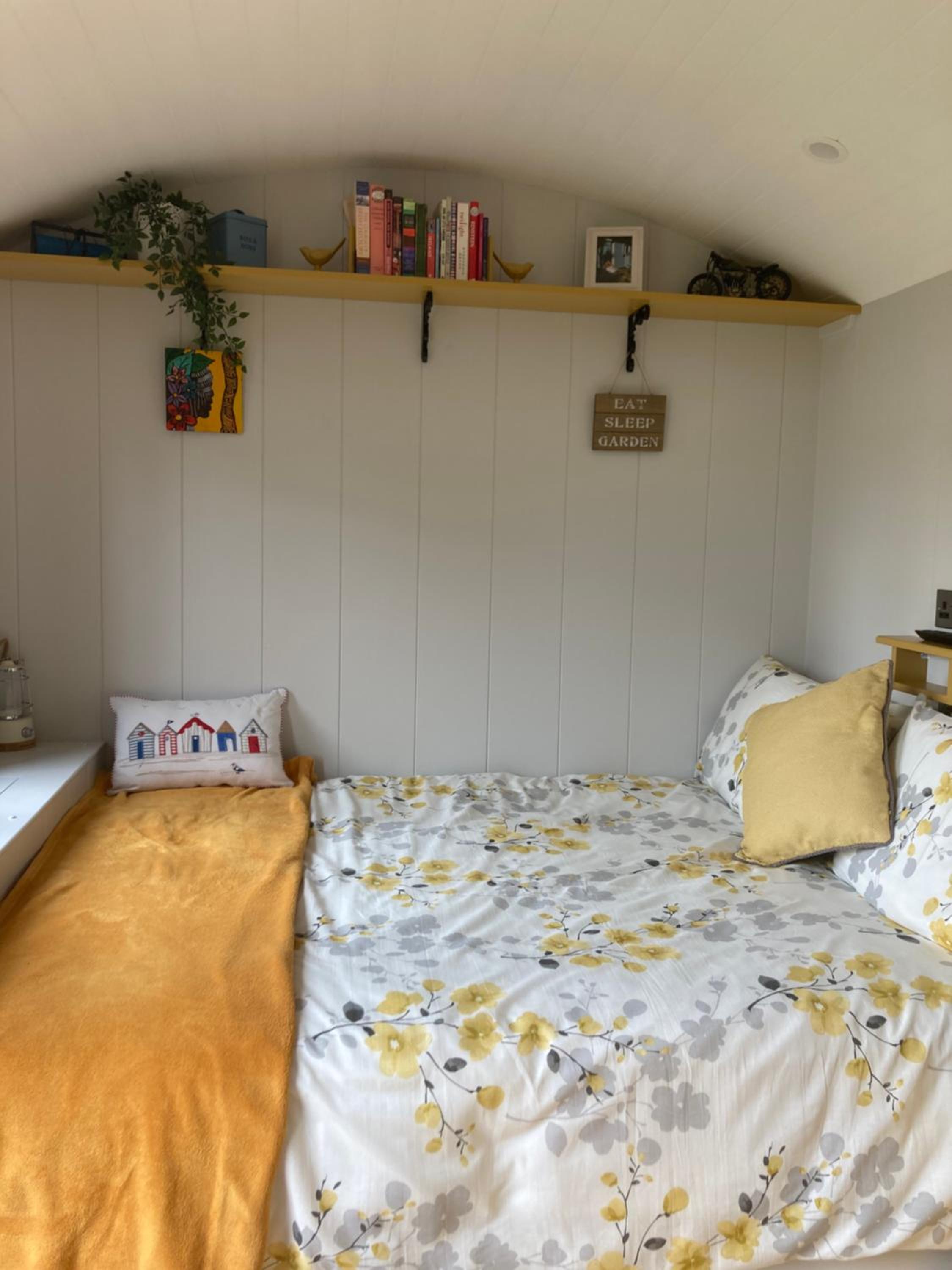 Shepherd's Hut photo 1