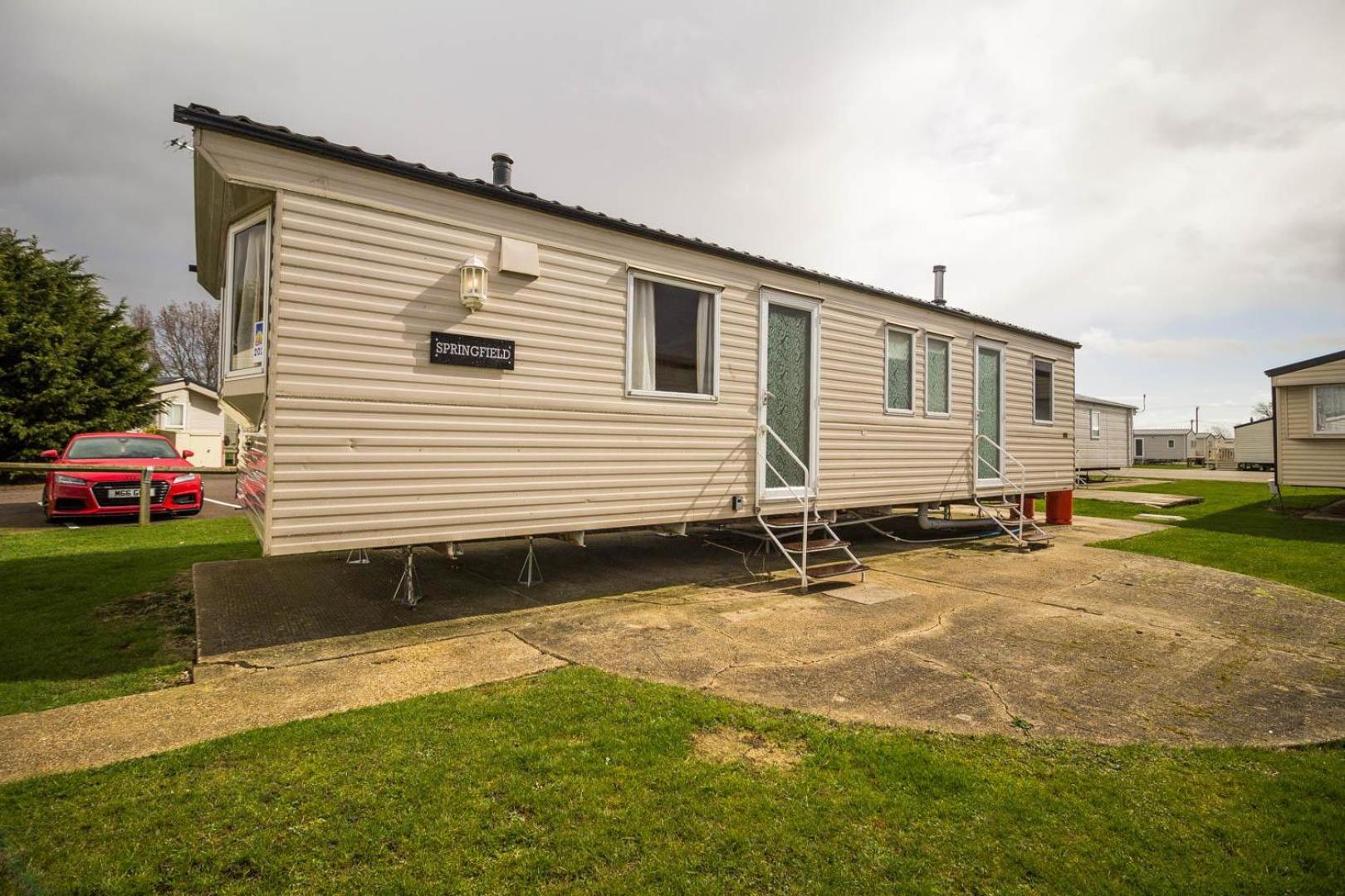 Mobile Home photo 2