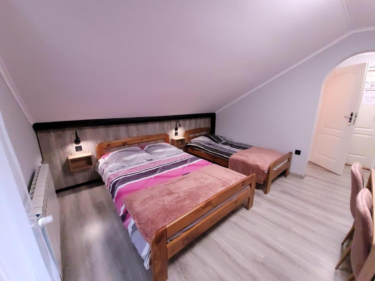 Triple Room with Bath photo 2