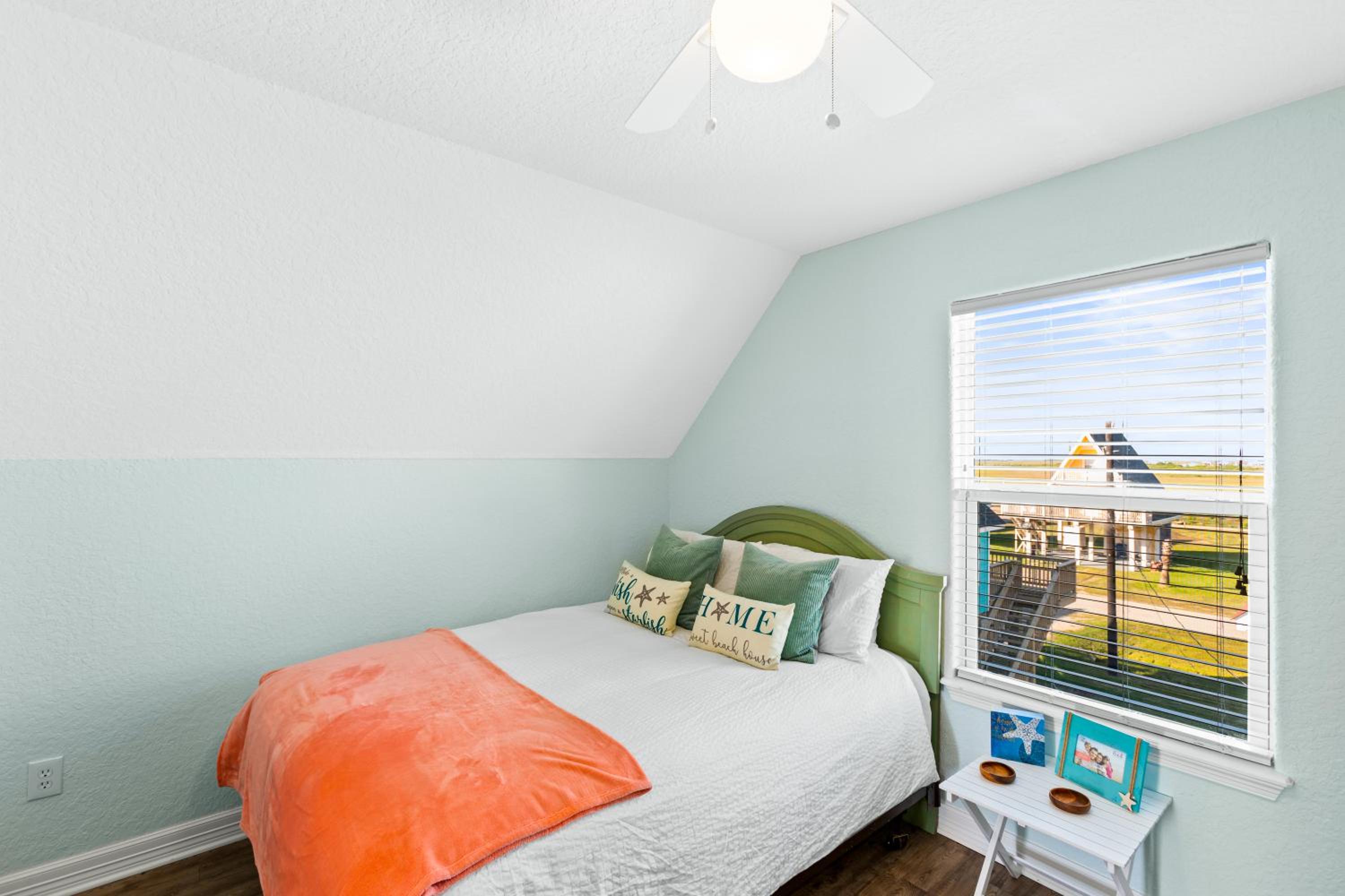 Three-Bedroom House photo 1