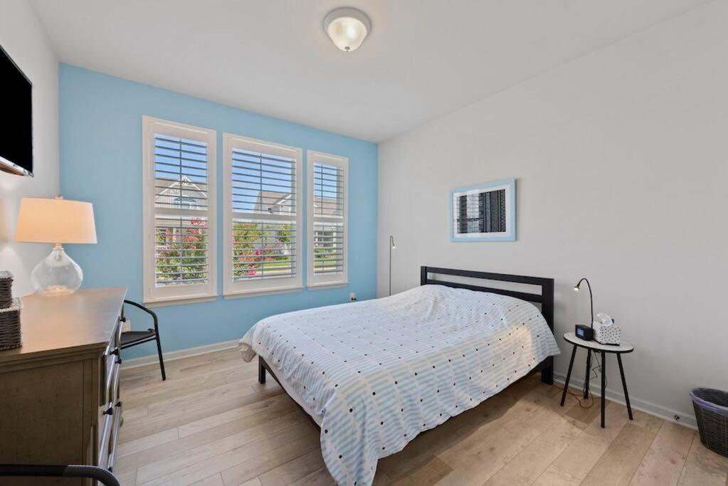 Three-Bedroom House photo 1