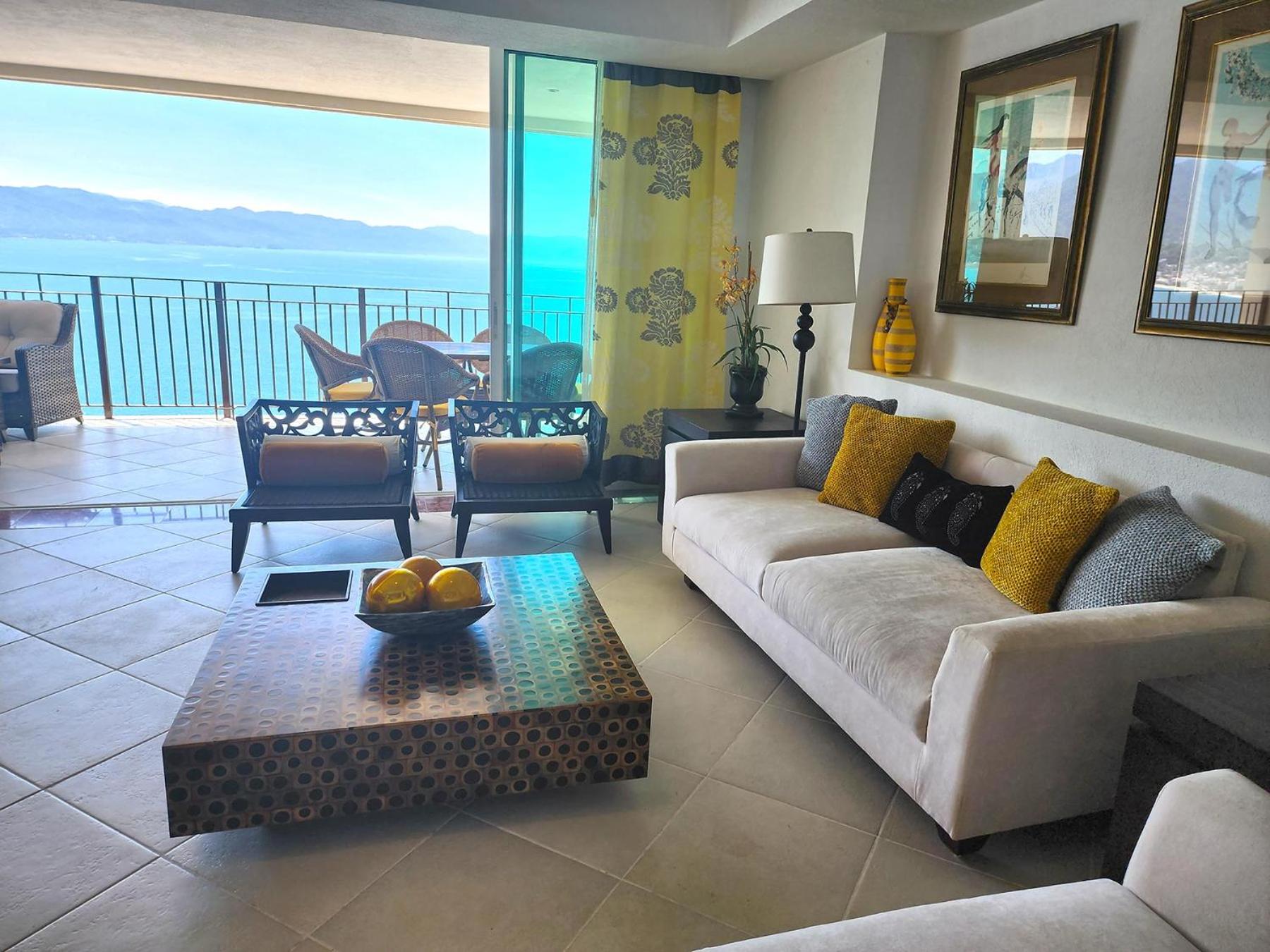 Penthouse Apartment photo 2