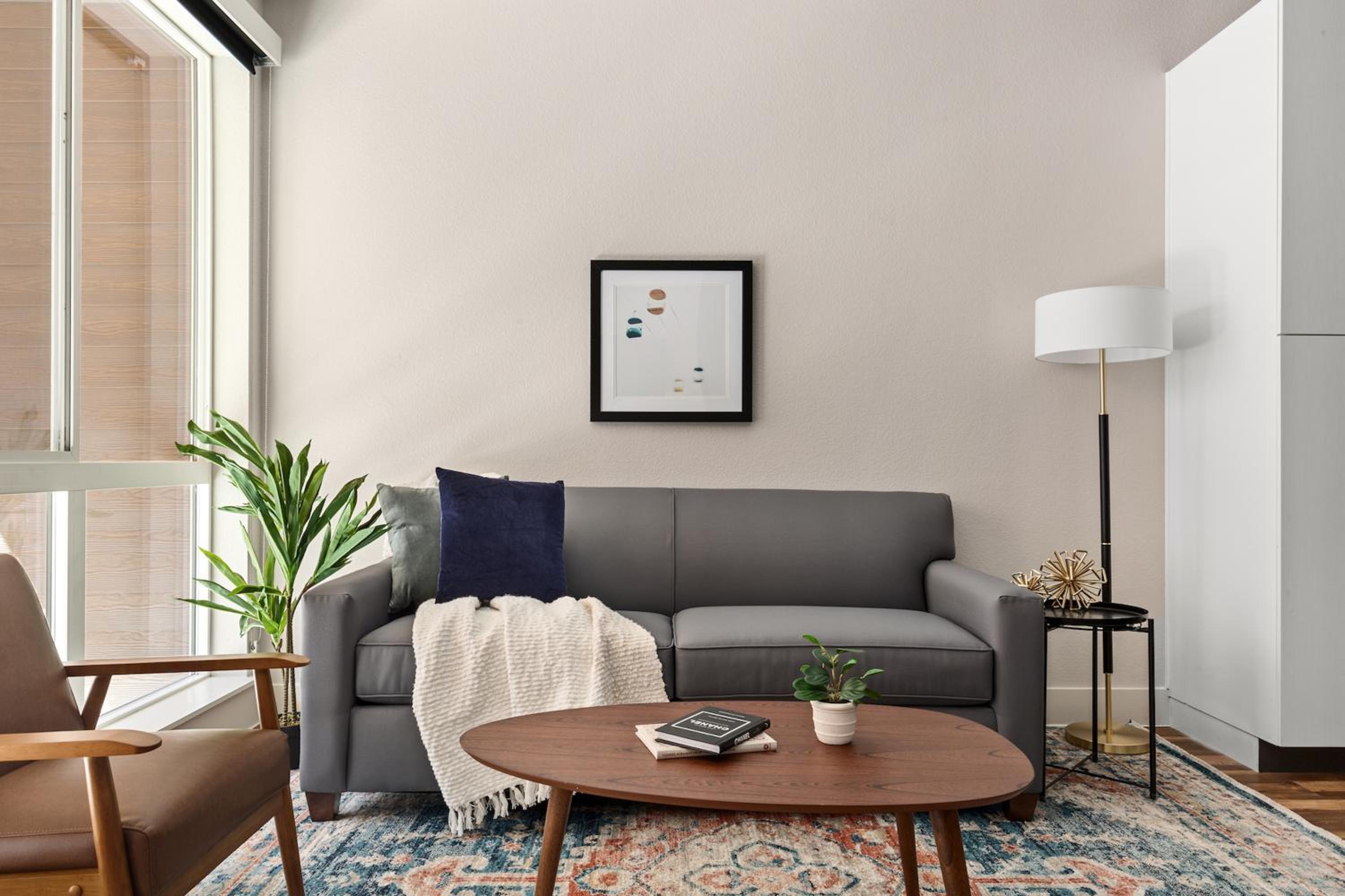 One-Bedroom Apartment (Self Check-in with Virtual Front Desk) photo 1