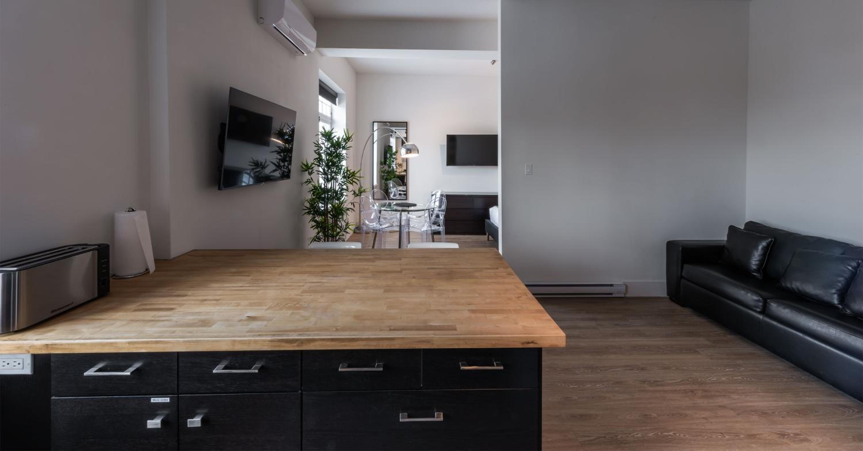 Suite with City View