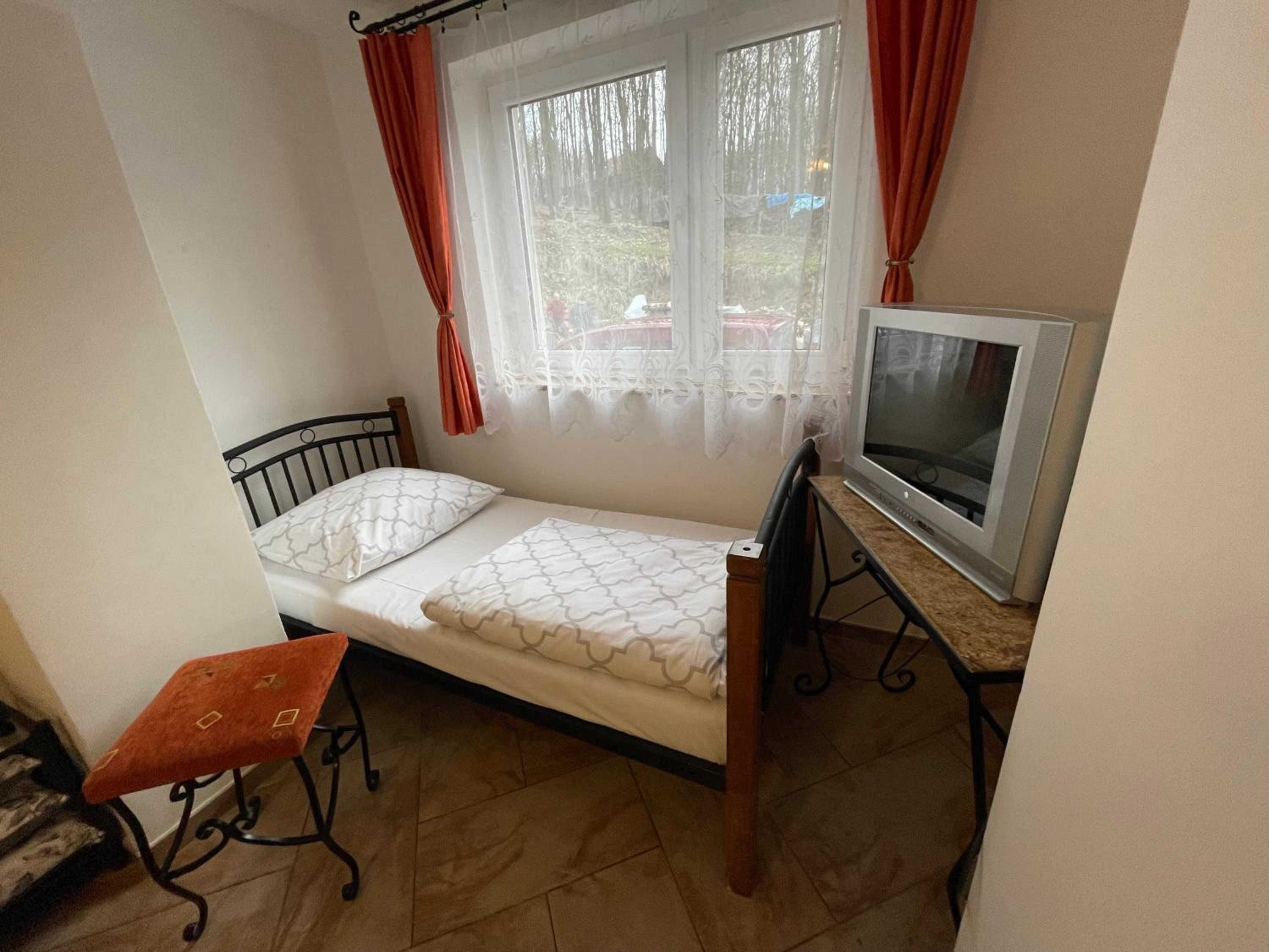 Classic Triple Room - Photo 4