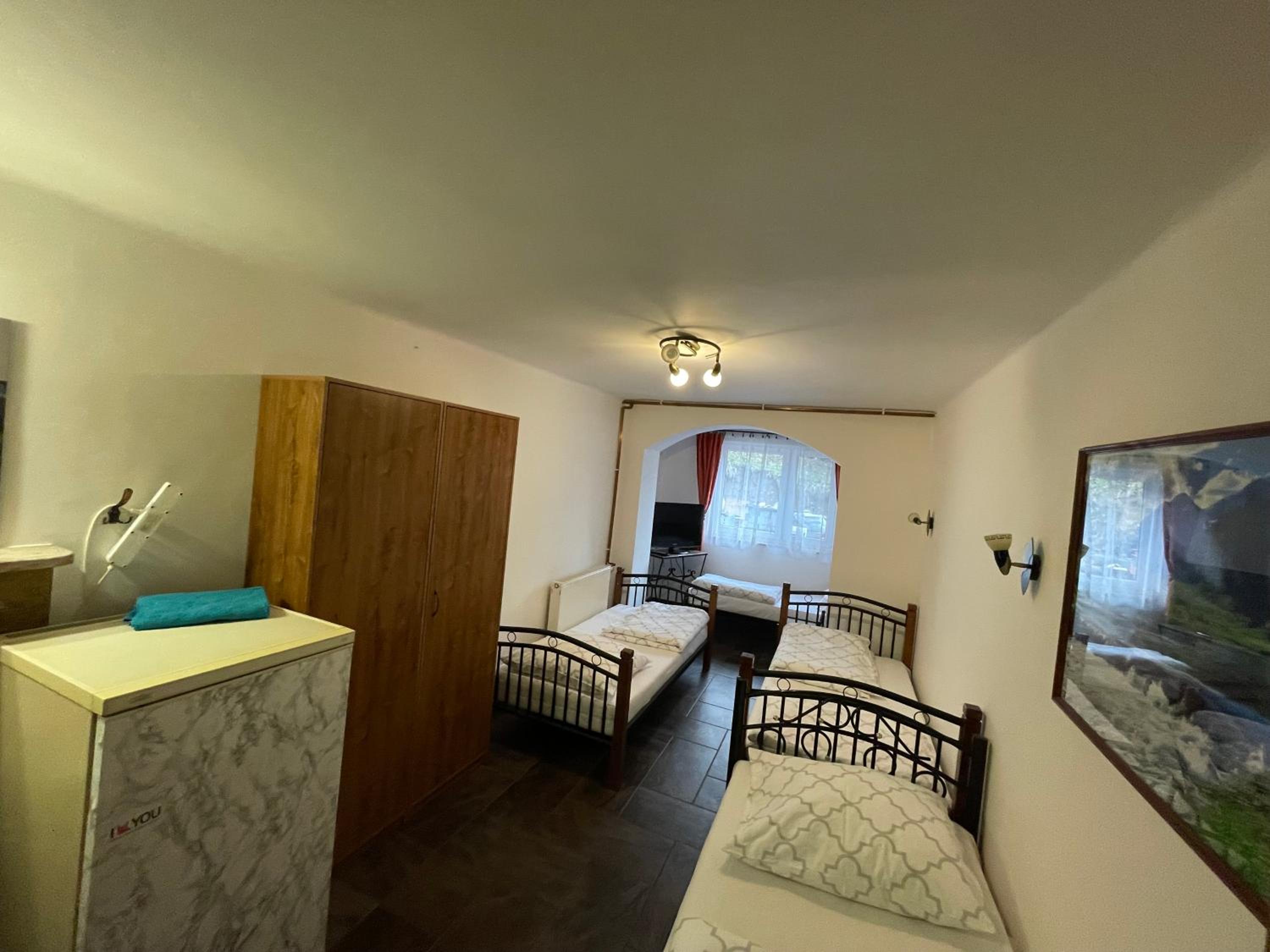 Classic Quadruple Room - Photo 5