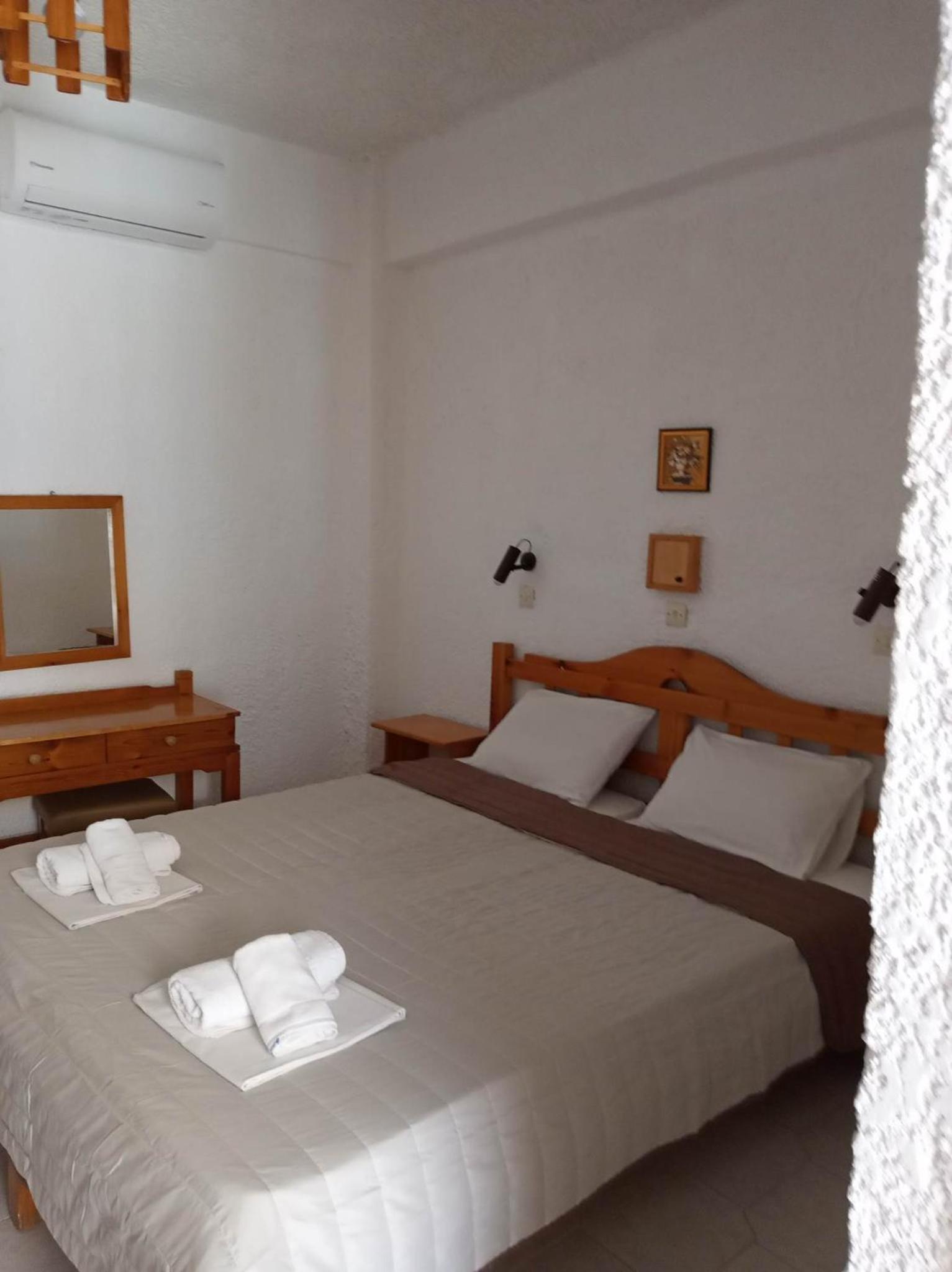 Double or Twin Room with Balcony - Photo 6