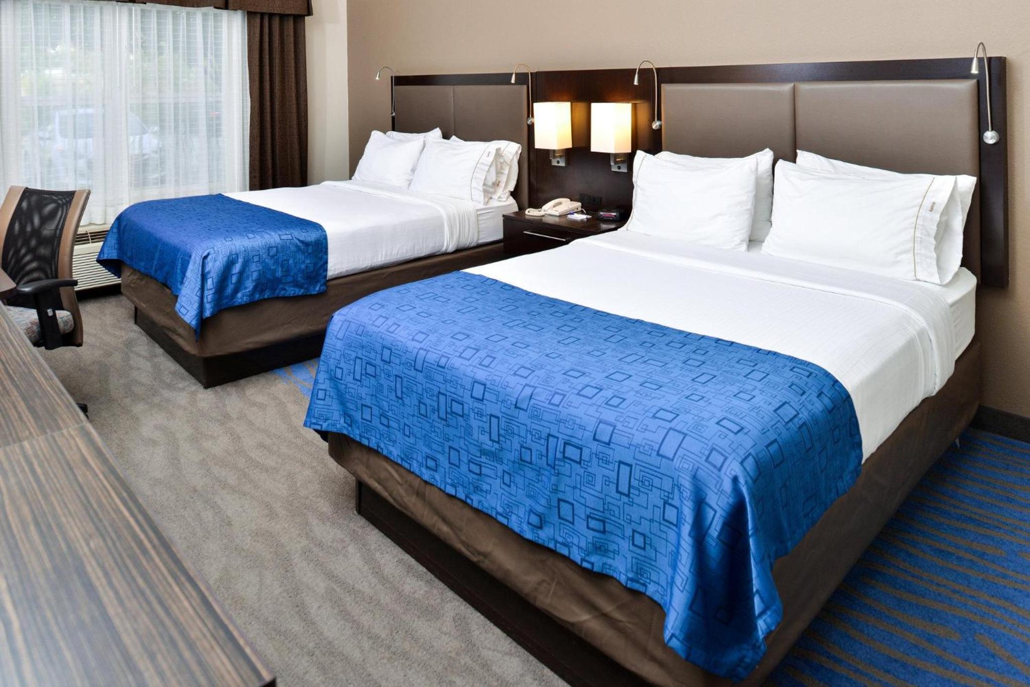 Standard Queen Room with Two Queen Beds