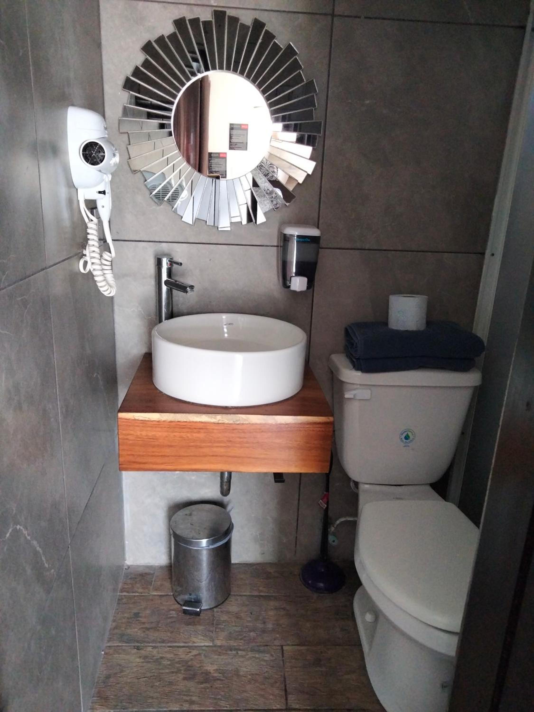 Standard Suite - Photo 21