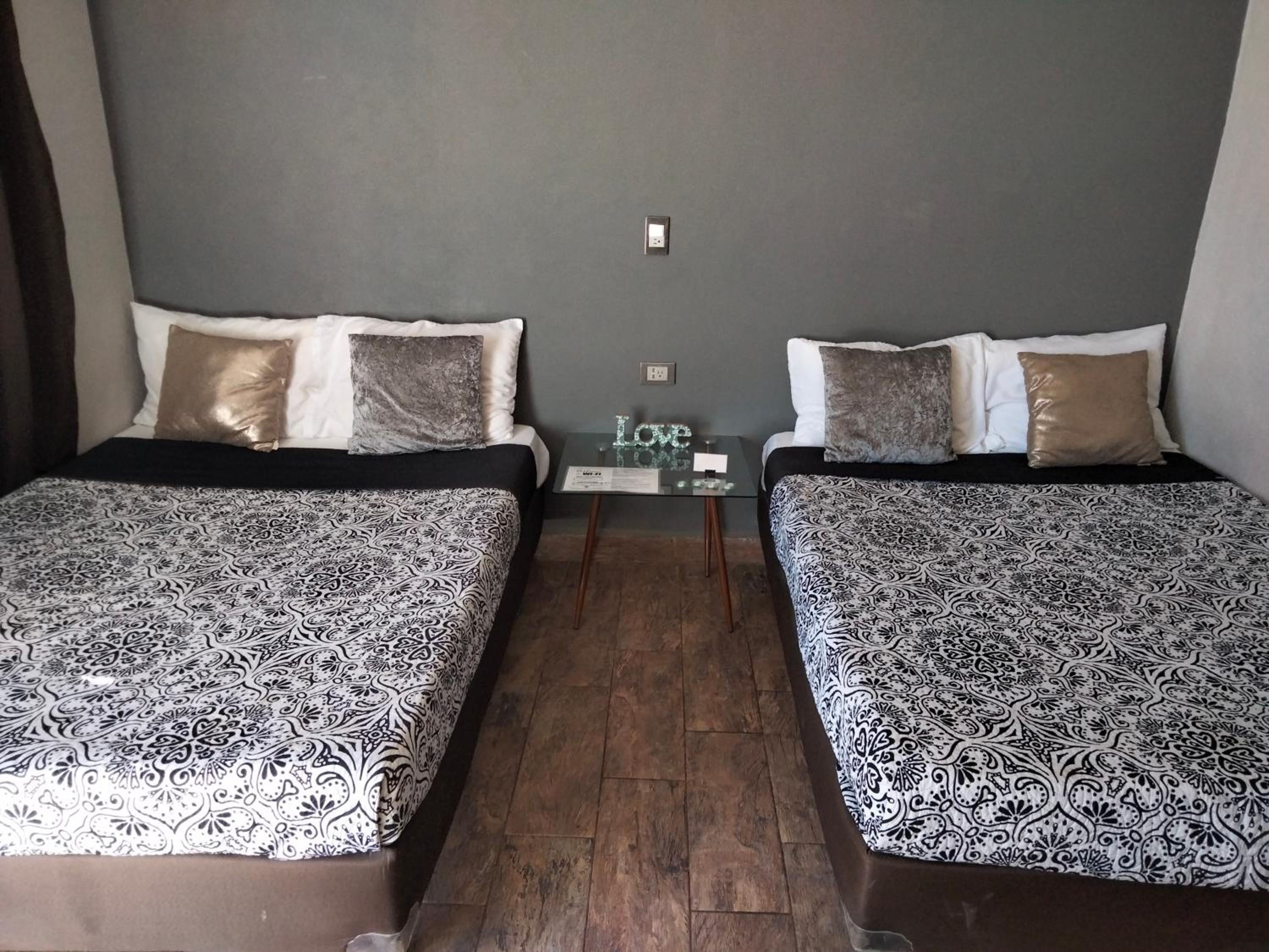 Standard Suite - Photo 1