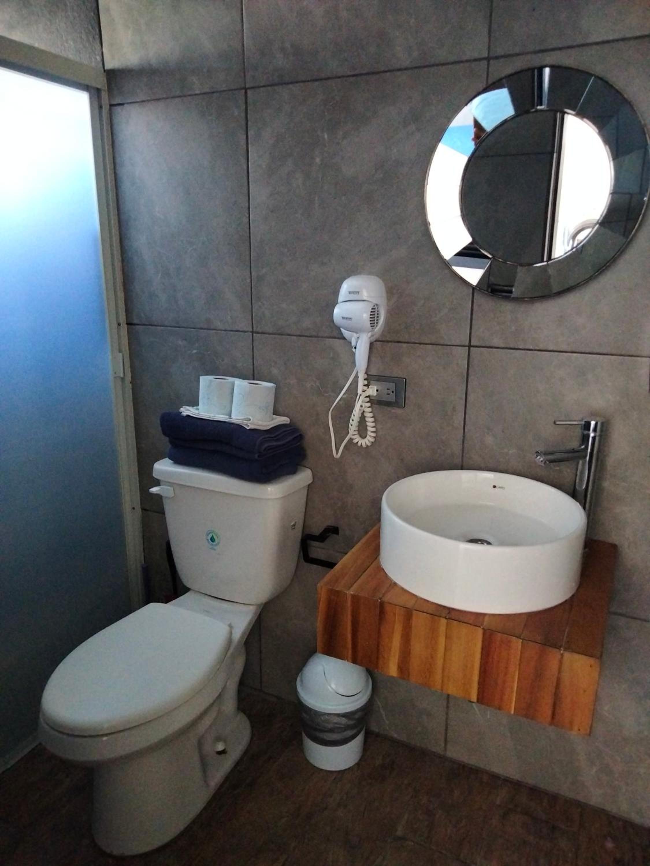 Standard Suite - Photo 7