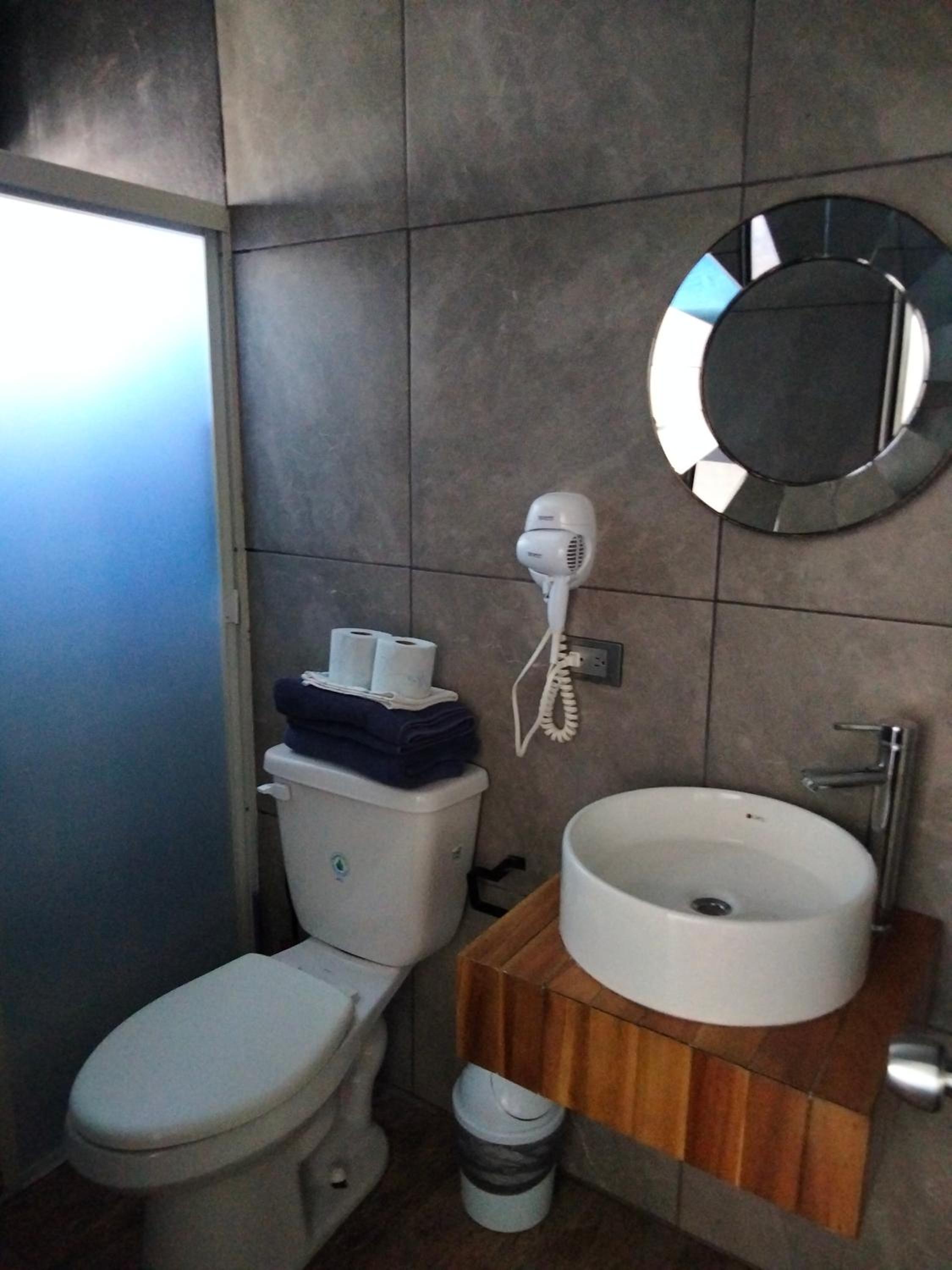Standard Suite - Photo 5