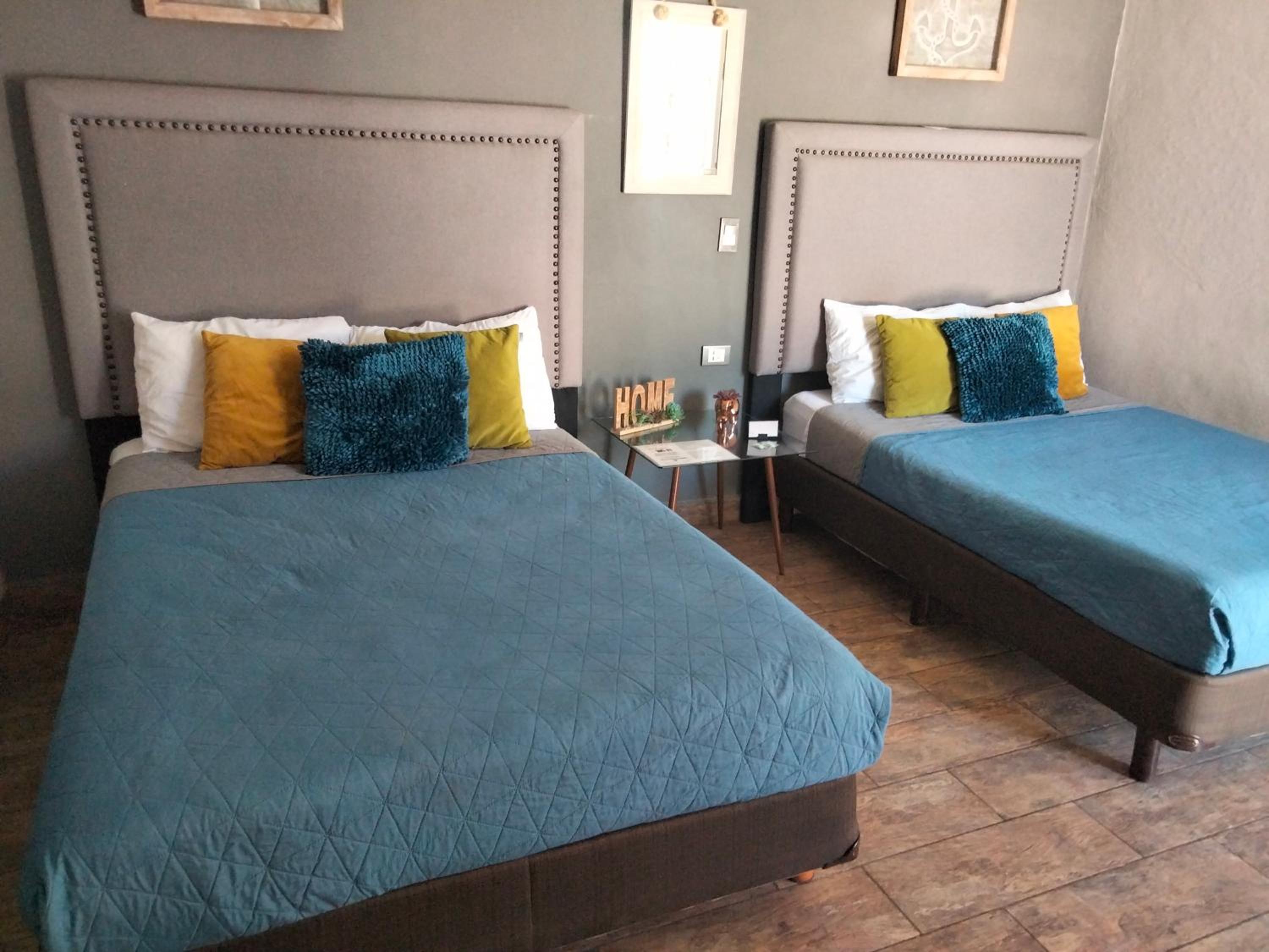 Standard Suite - Photo 4