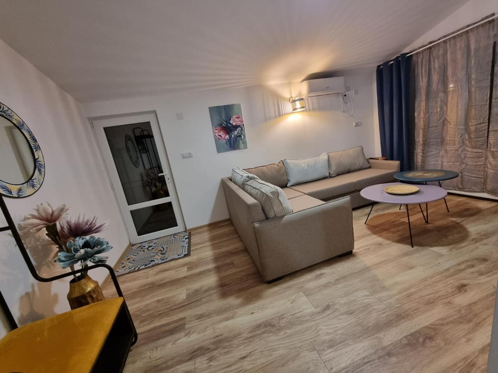 Deluxe Suite - Photo 3