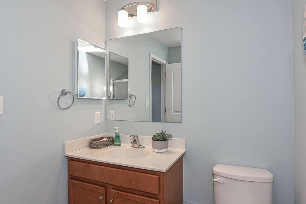 Three-Bedroom House photo 3