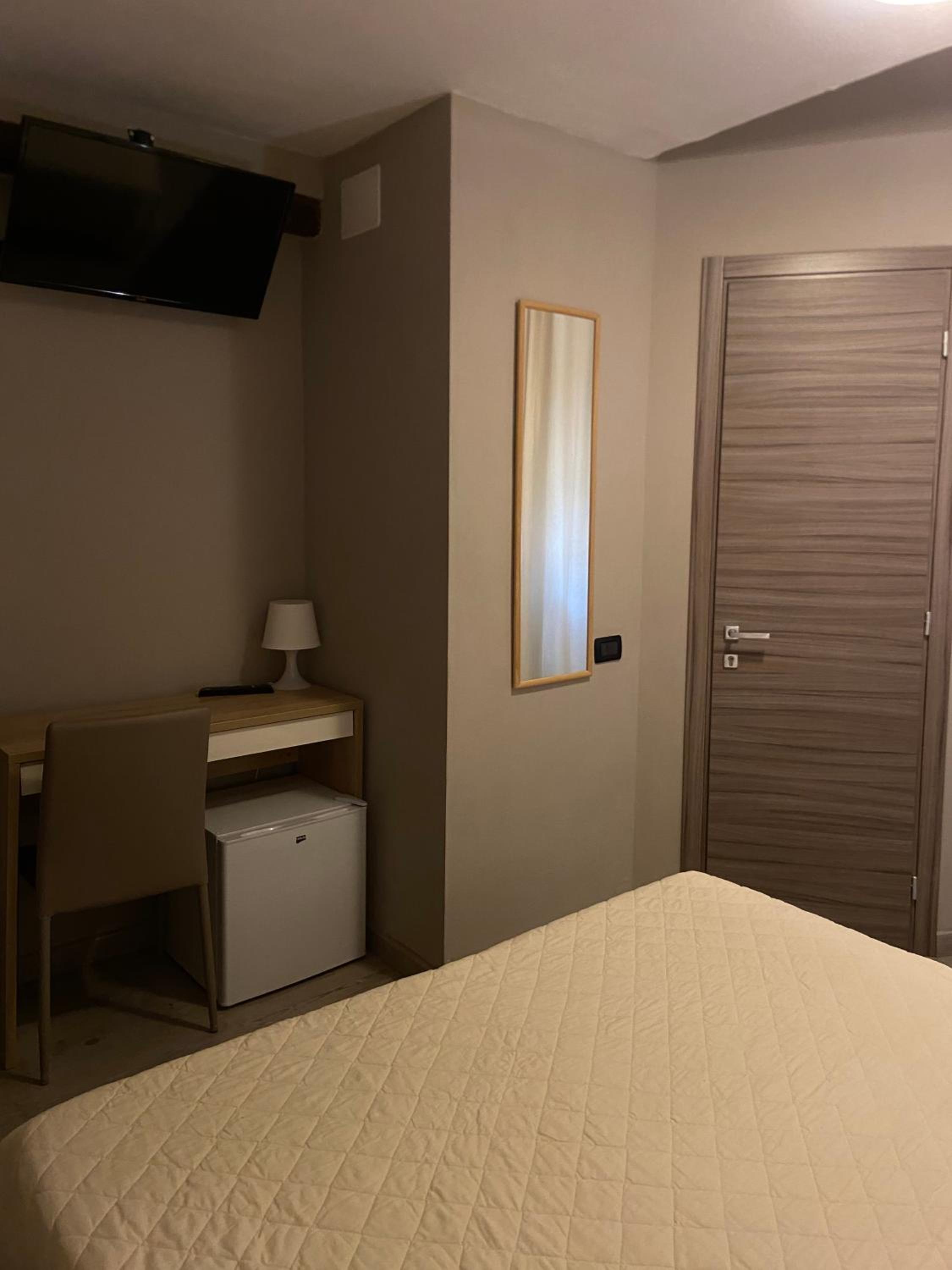 Double Room with Sea View - Photo 3