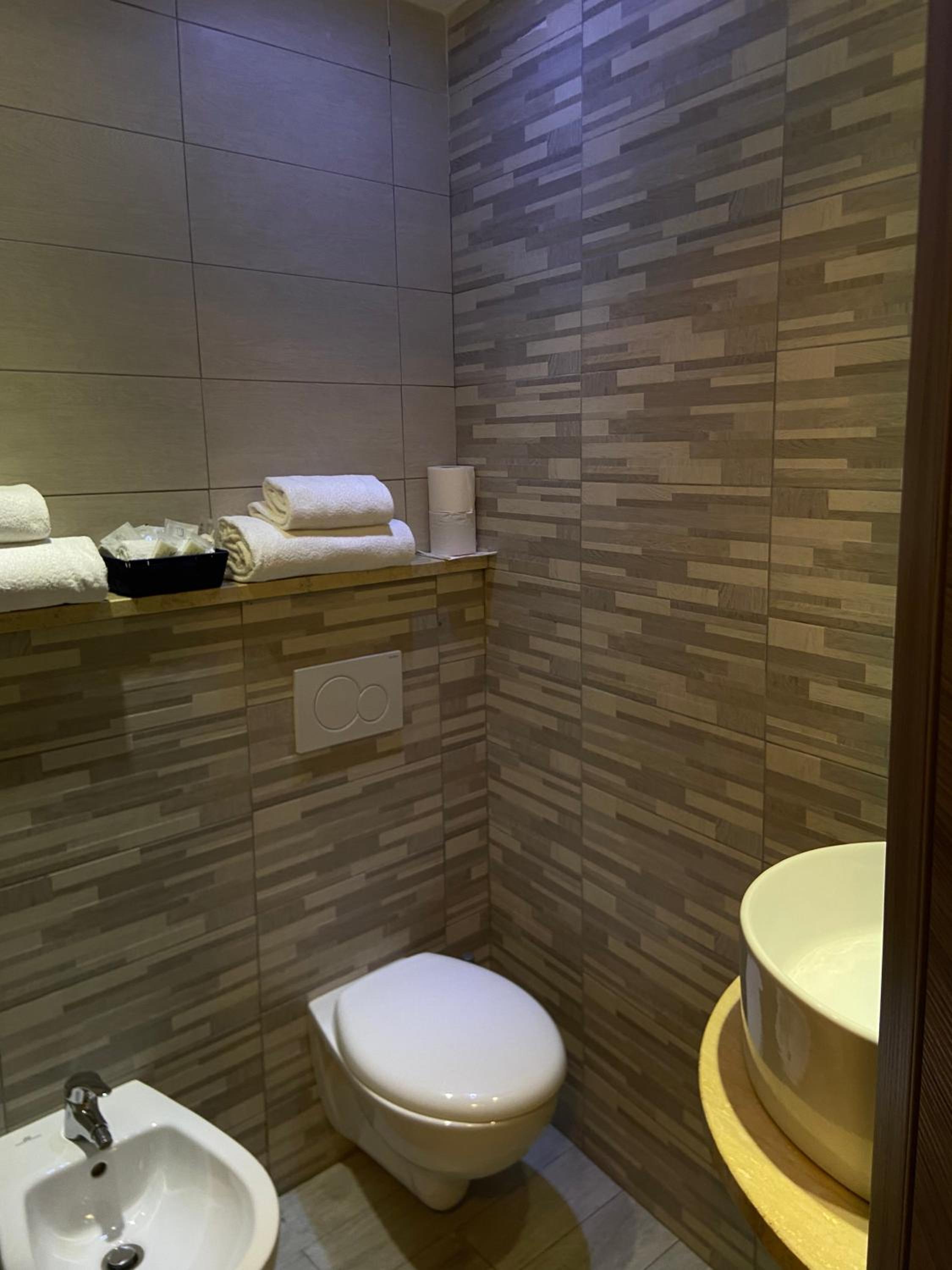 Double Room with Sea View - Photo 5