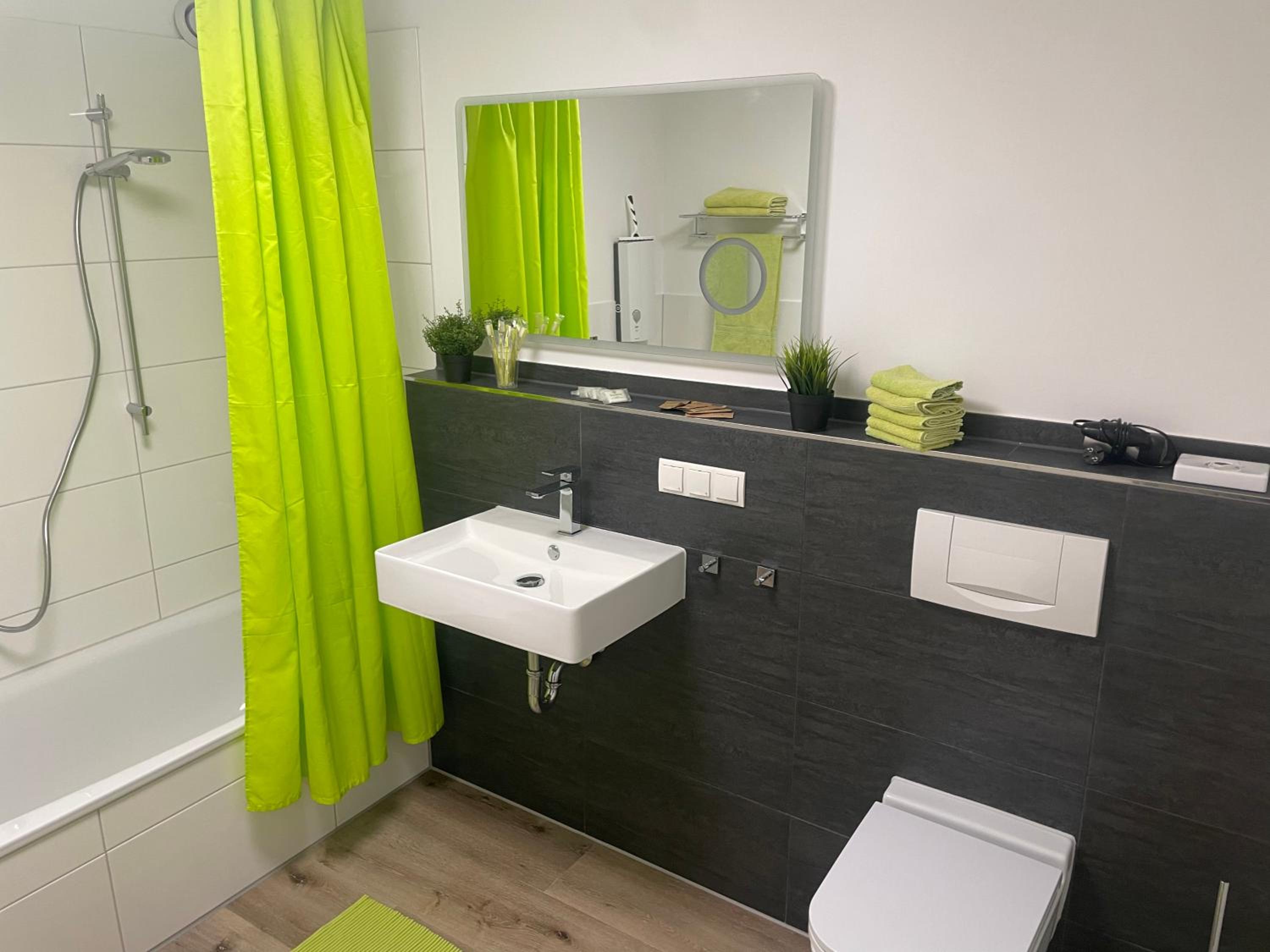 Studio Apartment - Photo 13