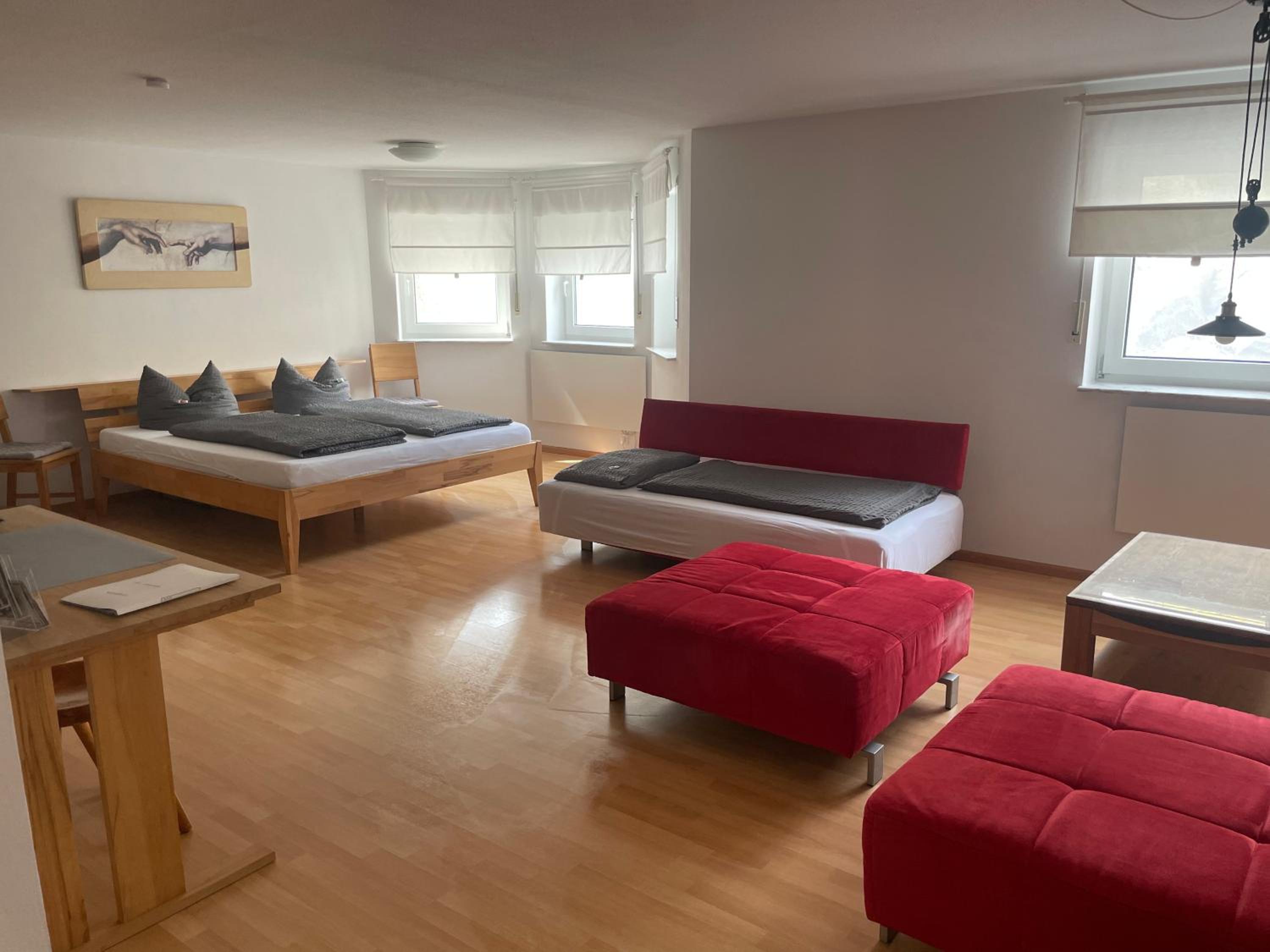 Studio Apartment - Photo 1