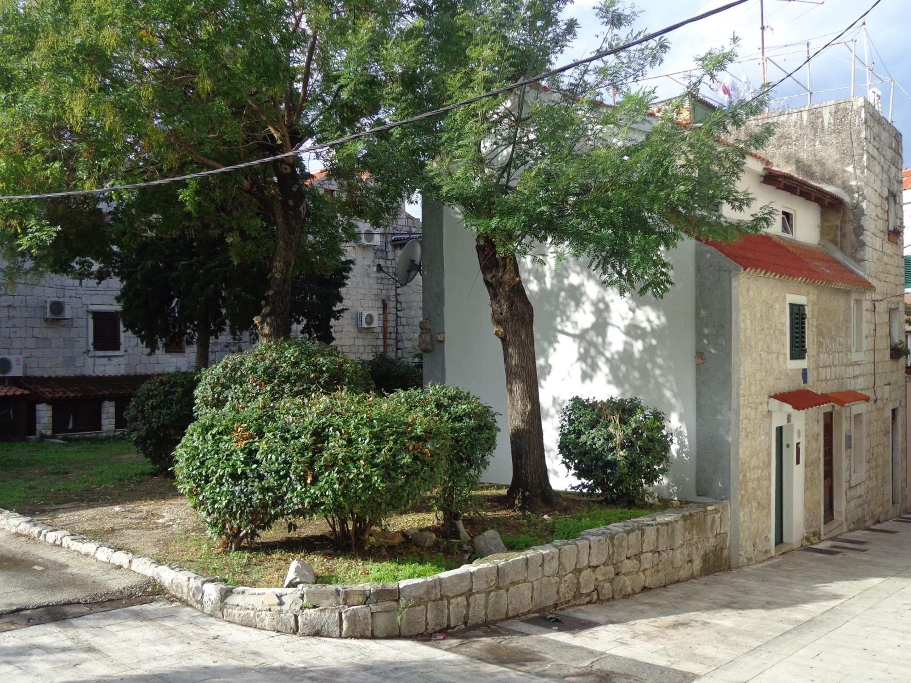 Apartment - Photo 21