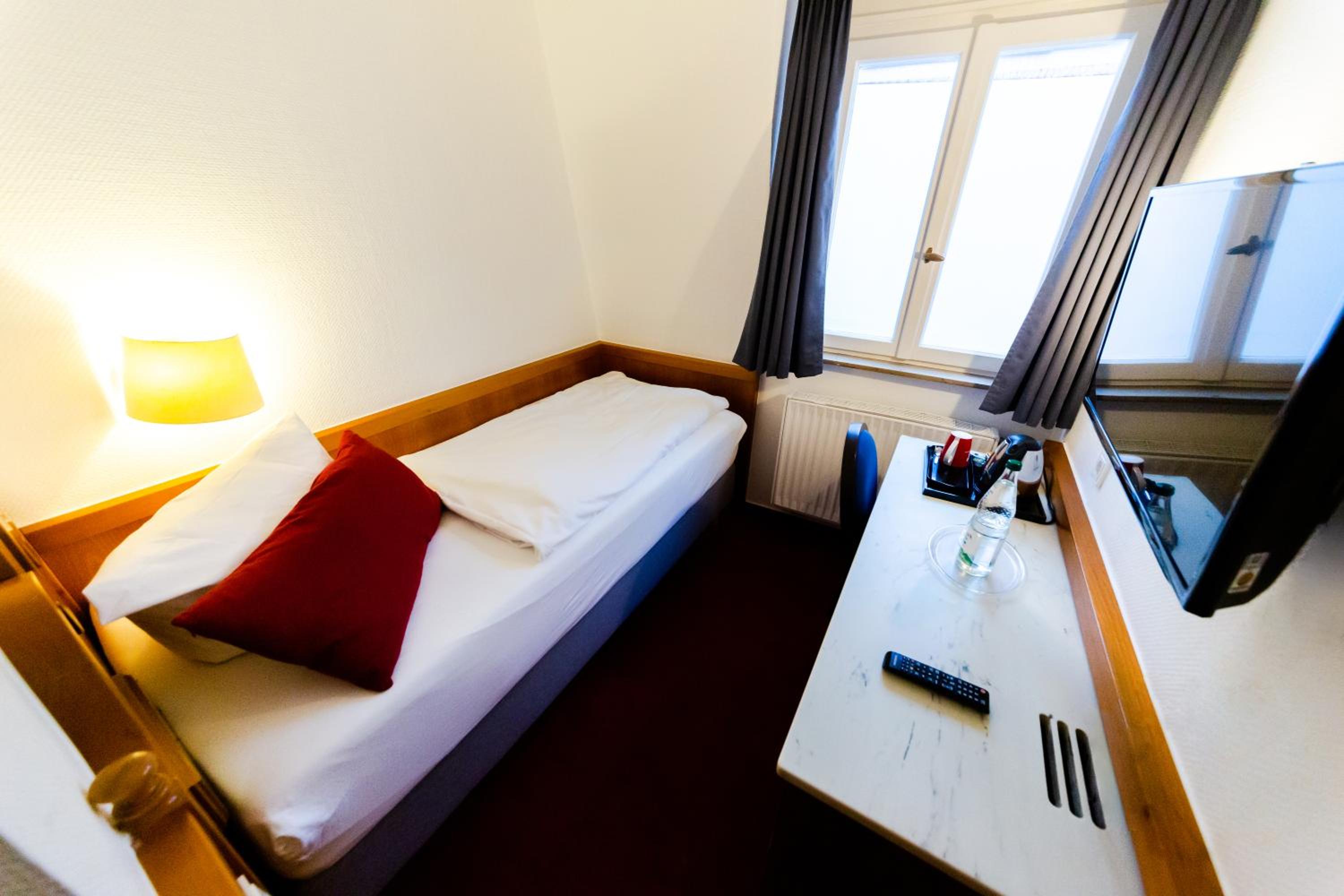 Economy Single Room photo 2