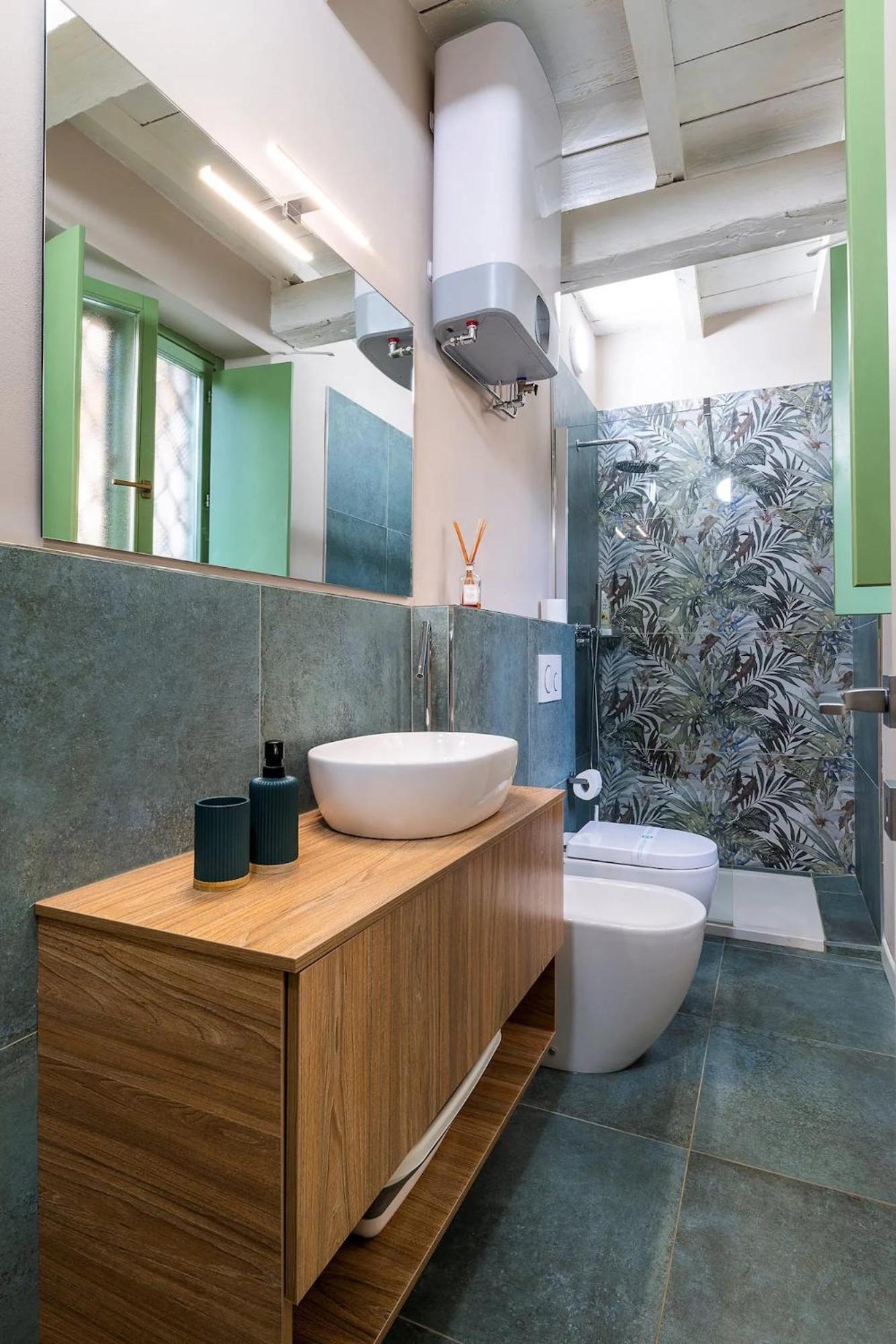 One-Bedroom Apartment - Photo 8