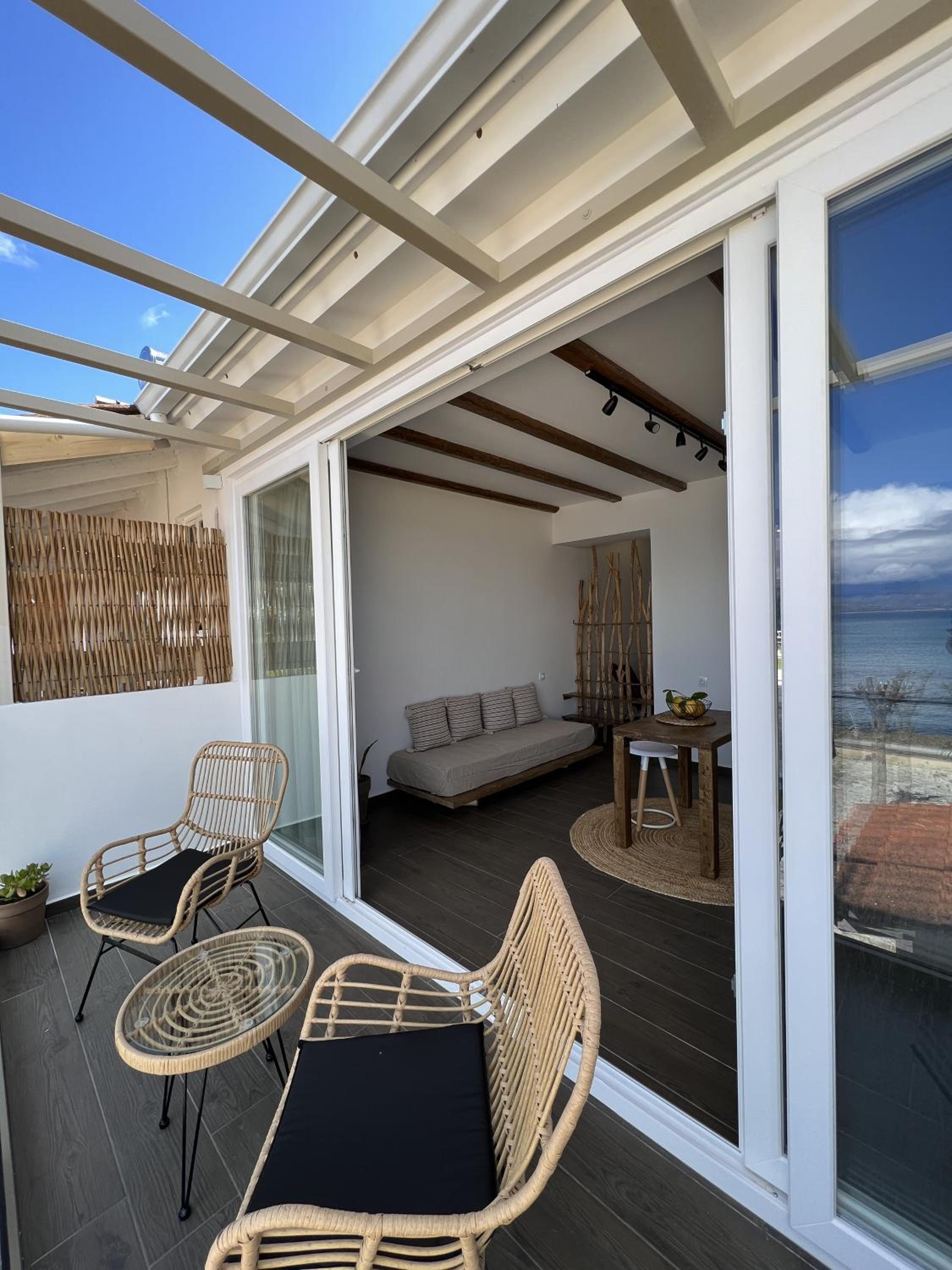 Studio with Sea View - Photo 12
