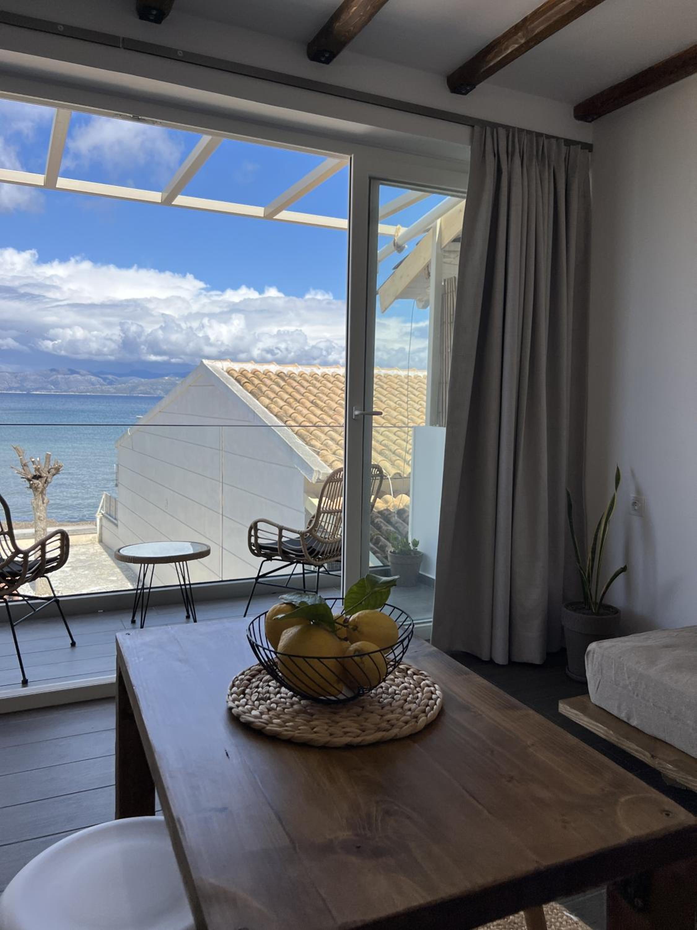 Studio with Sea View - Photo 2