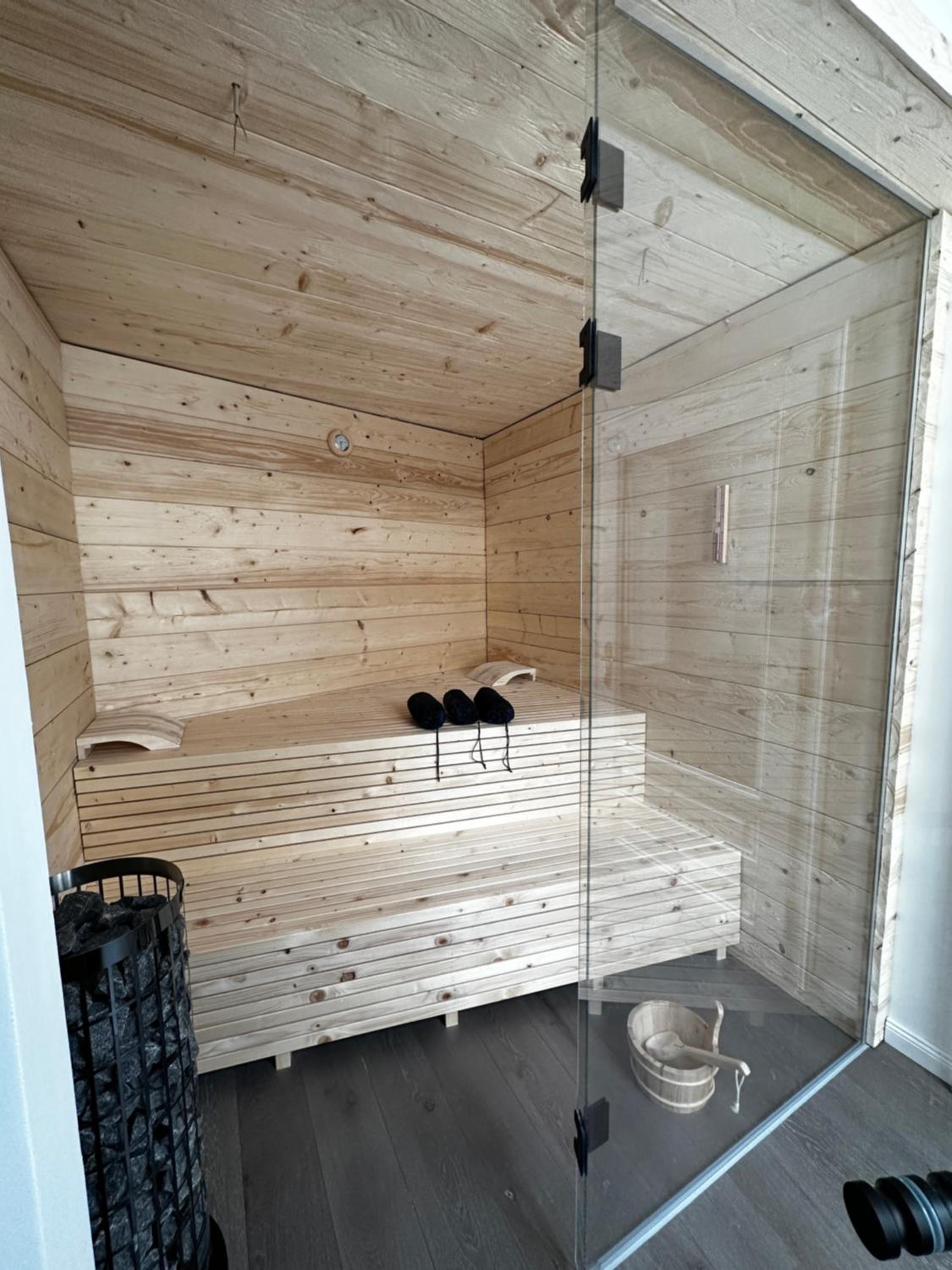 Superior Apartment with Sauna thumbnail 6