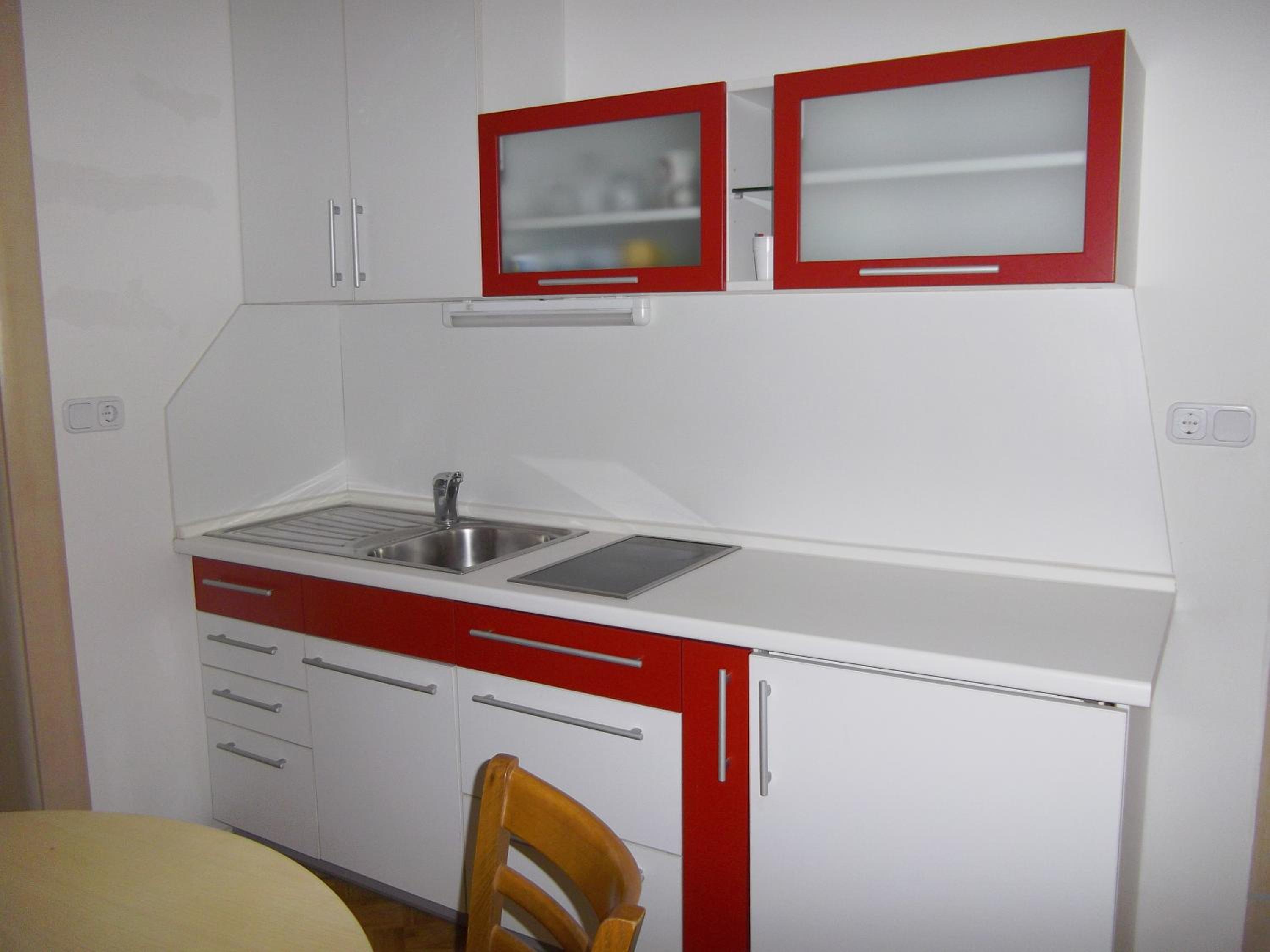 One-Bedroom Apartment - Photo 3