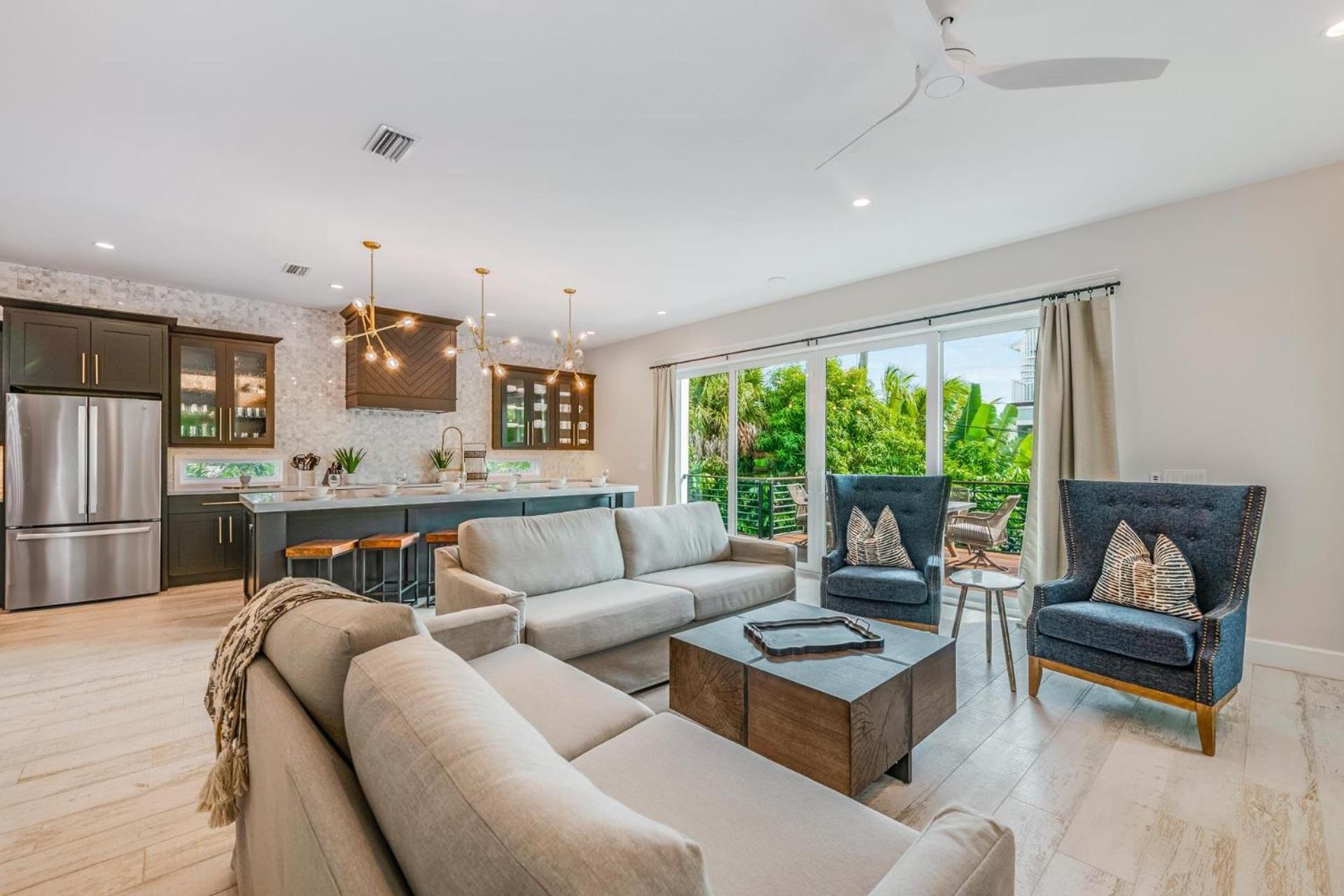 Six-Bedroom Holiday Home