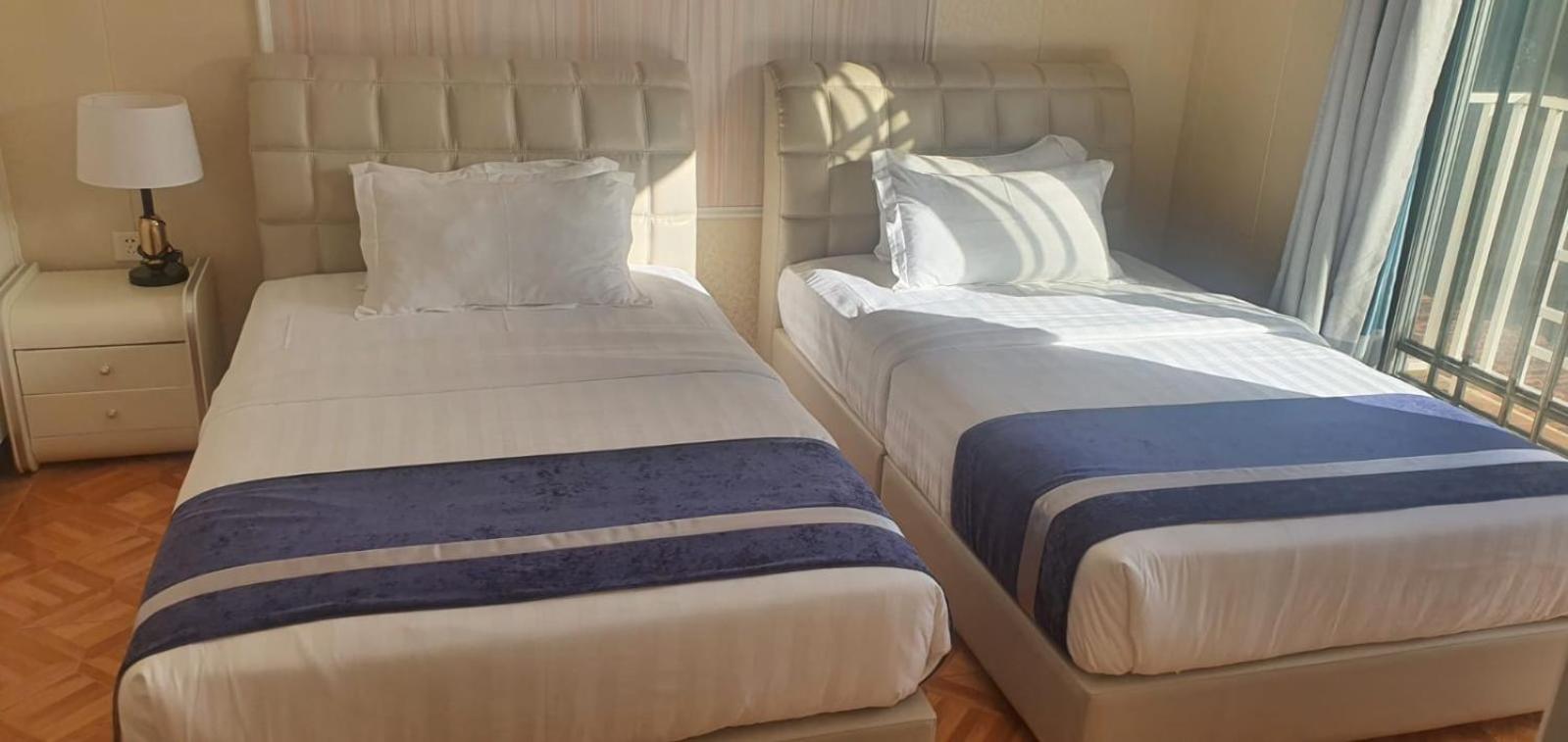 Queen Suite