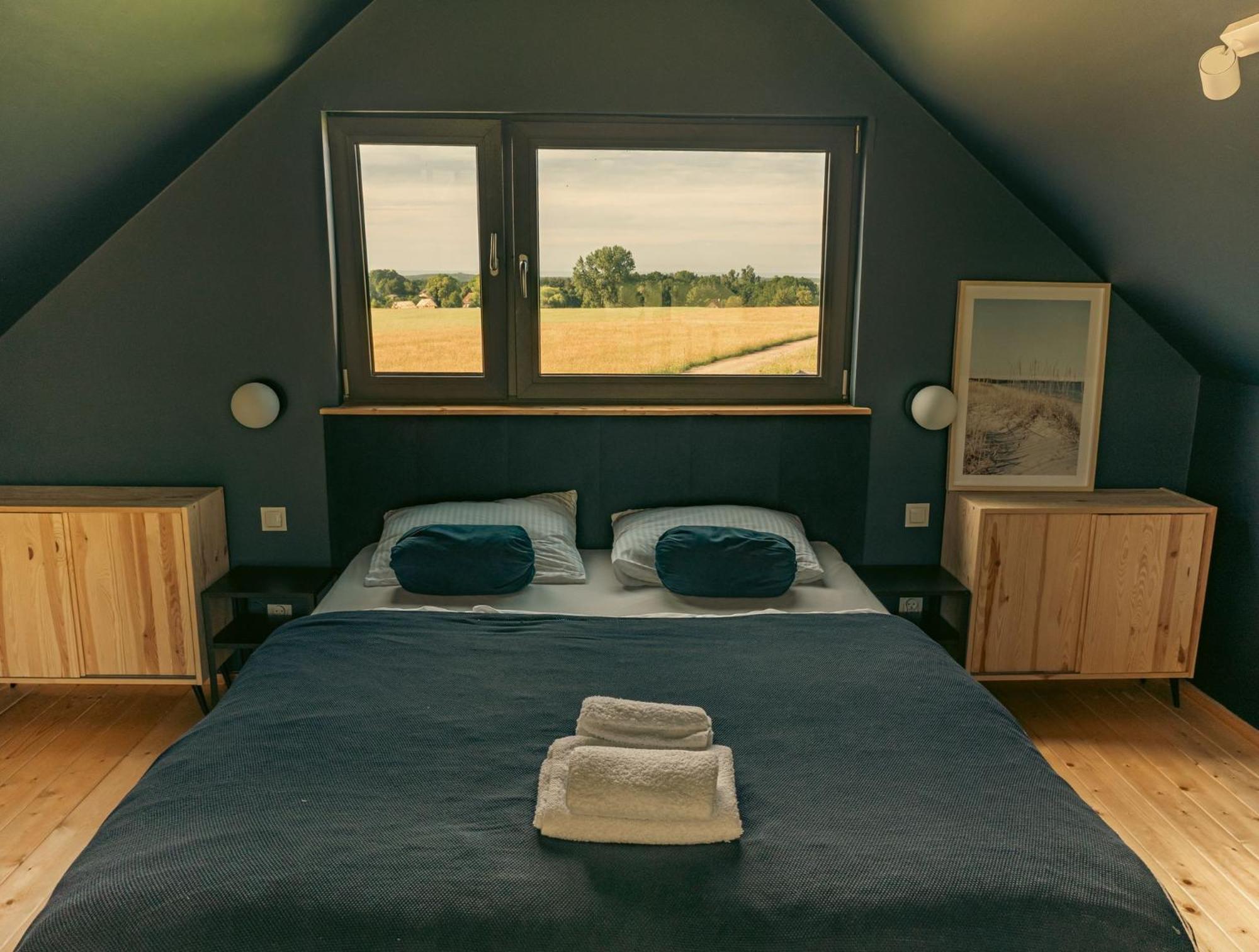 Two-Bedroom House photo 3