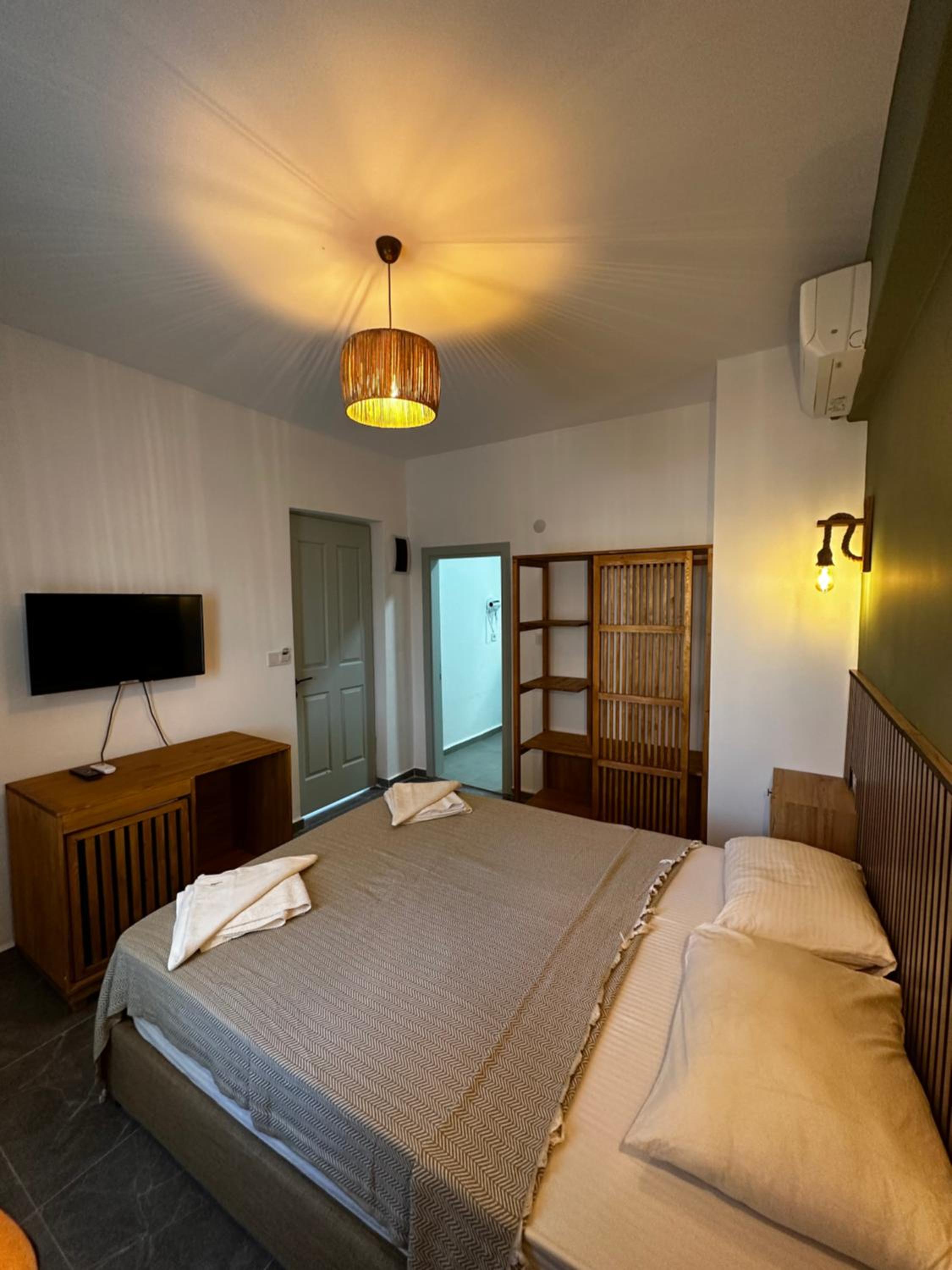 Double Room - Photo 15