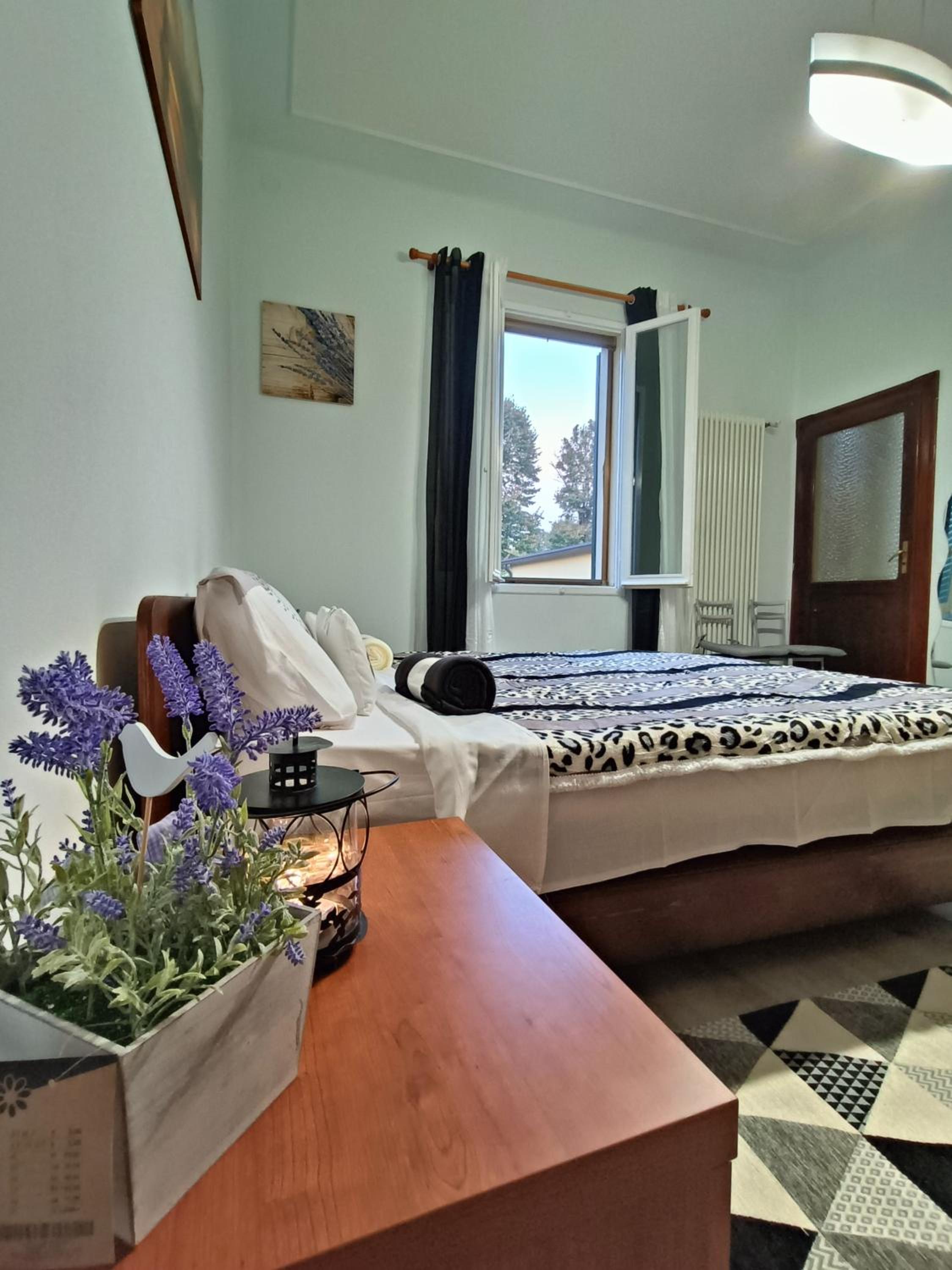 Double Room With Shared Bathroom photo 1