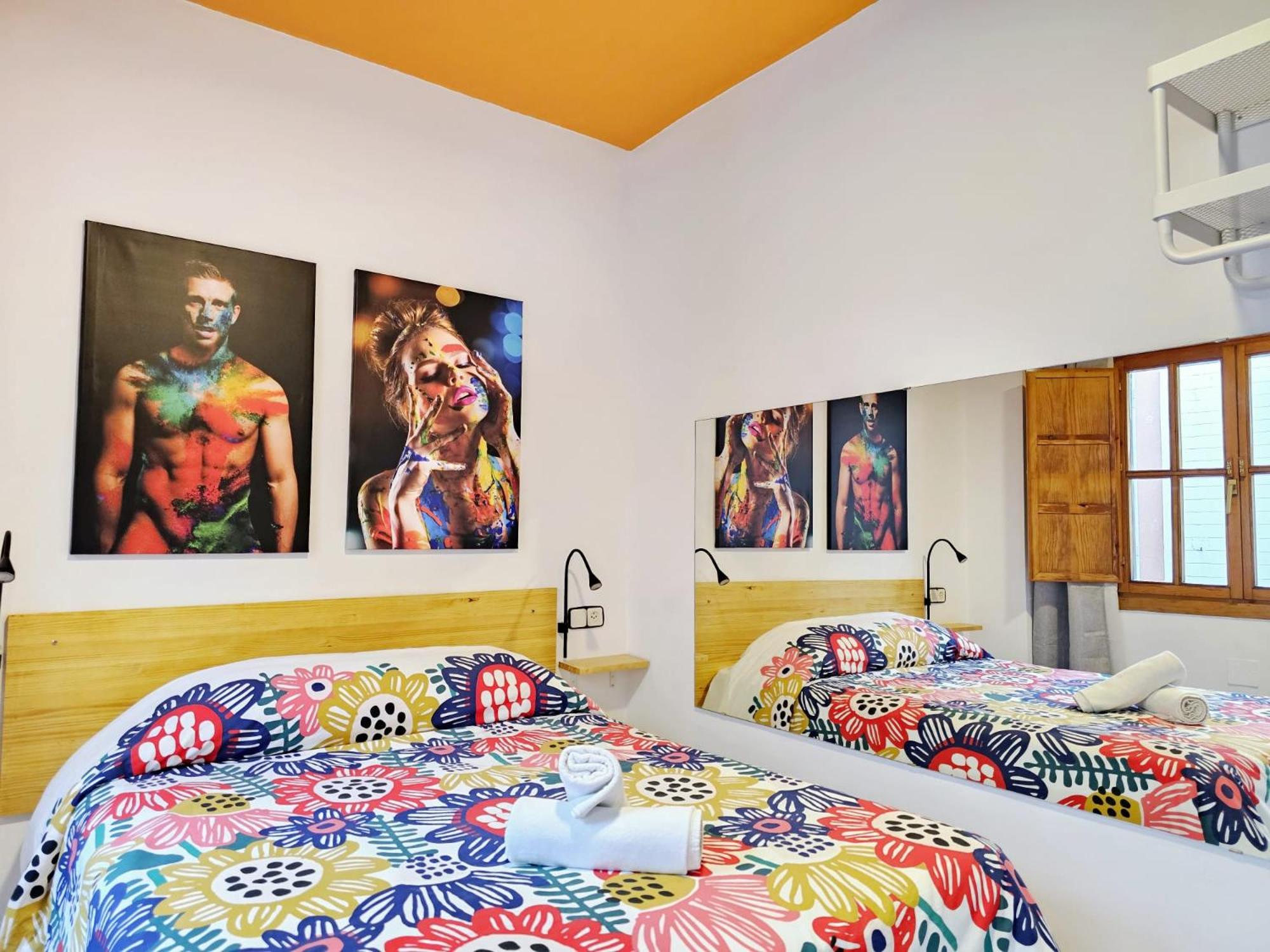 Double Room with Private Bathroom - Photo 5