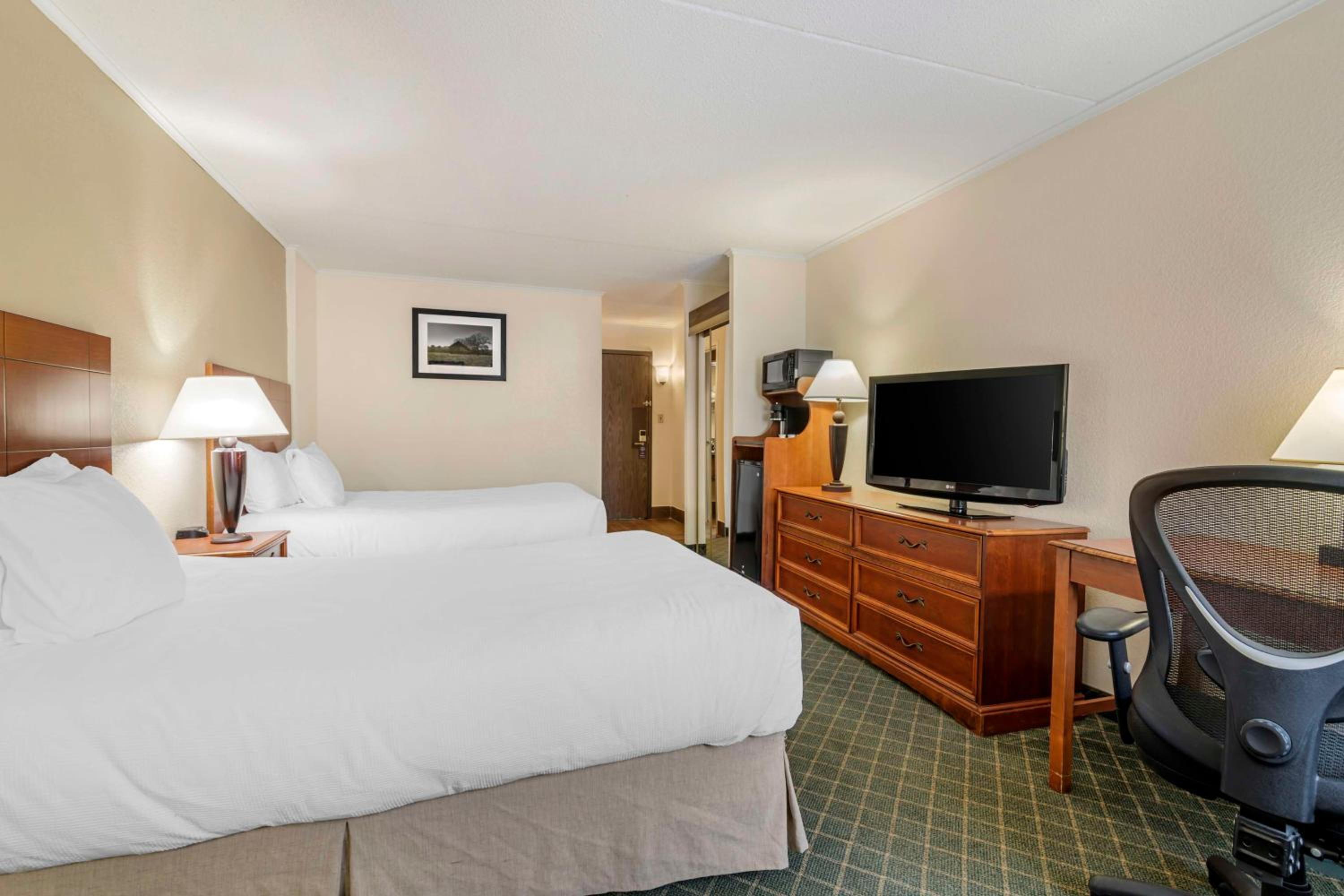 Double Room with Two Double Beds photo 1