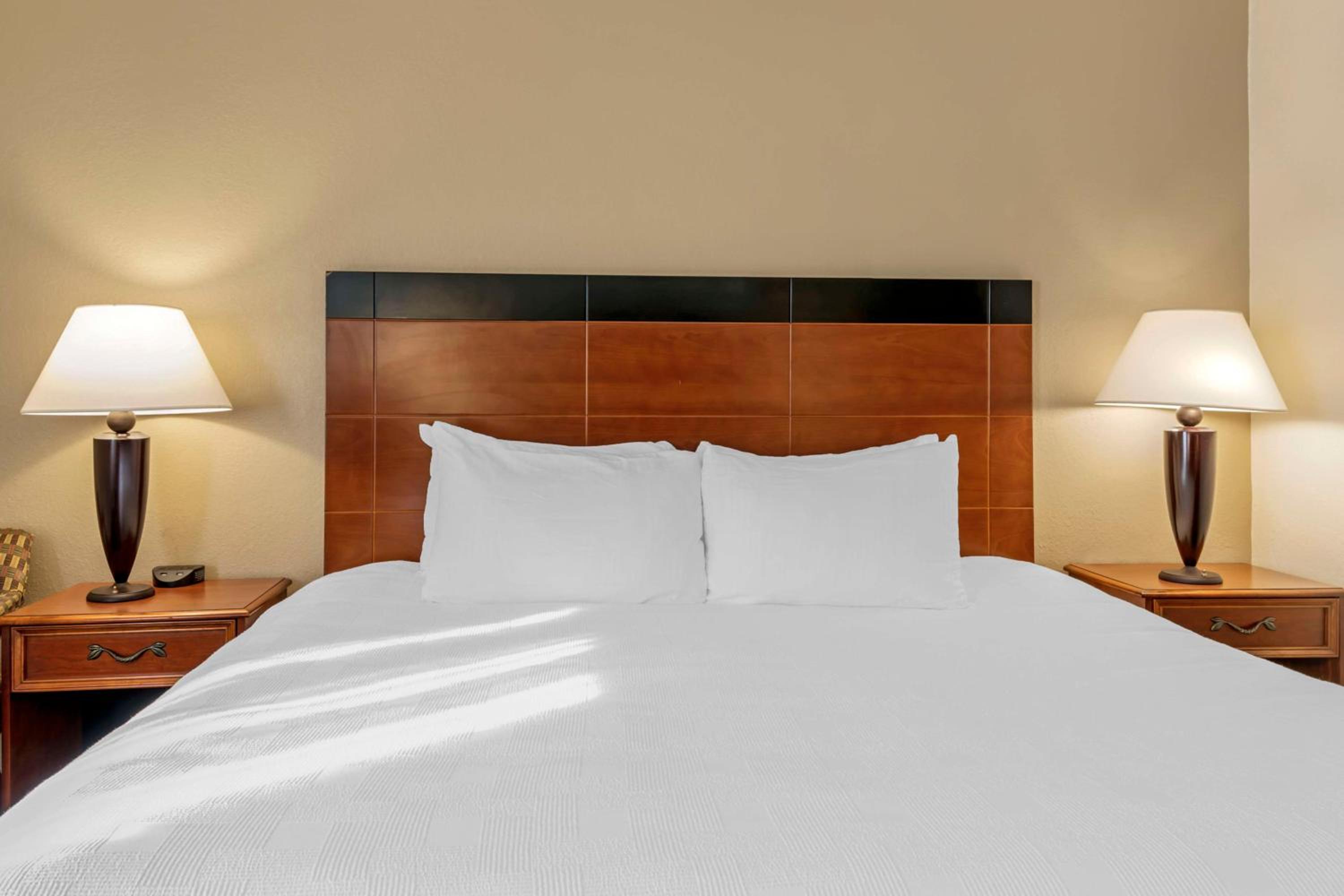 Double Room with Two Double Beds and Walk-In Shower - Disability Access/Non-Smoking photo 2