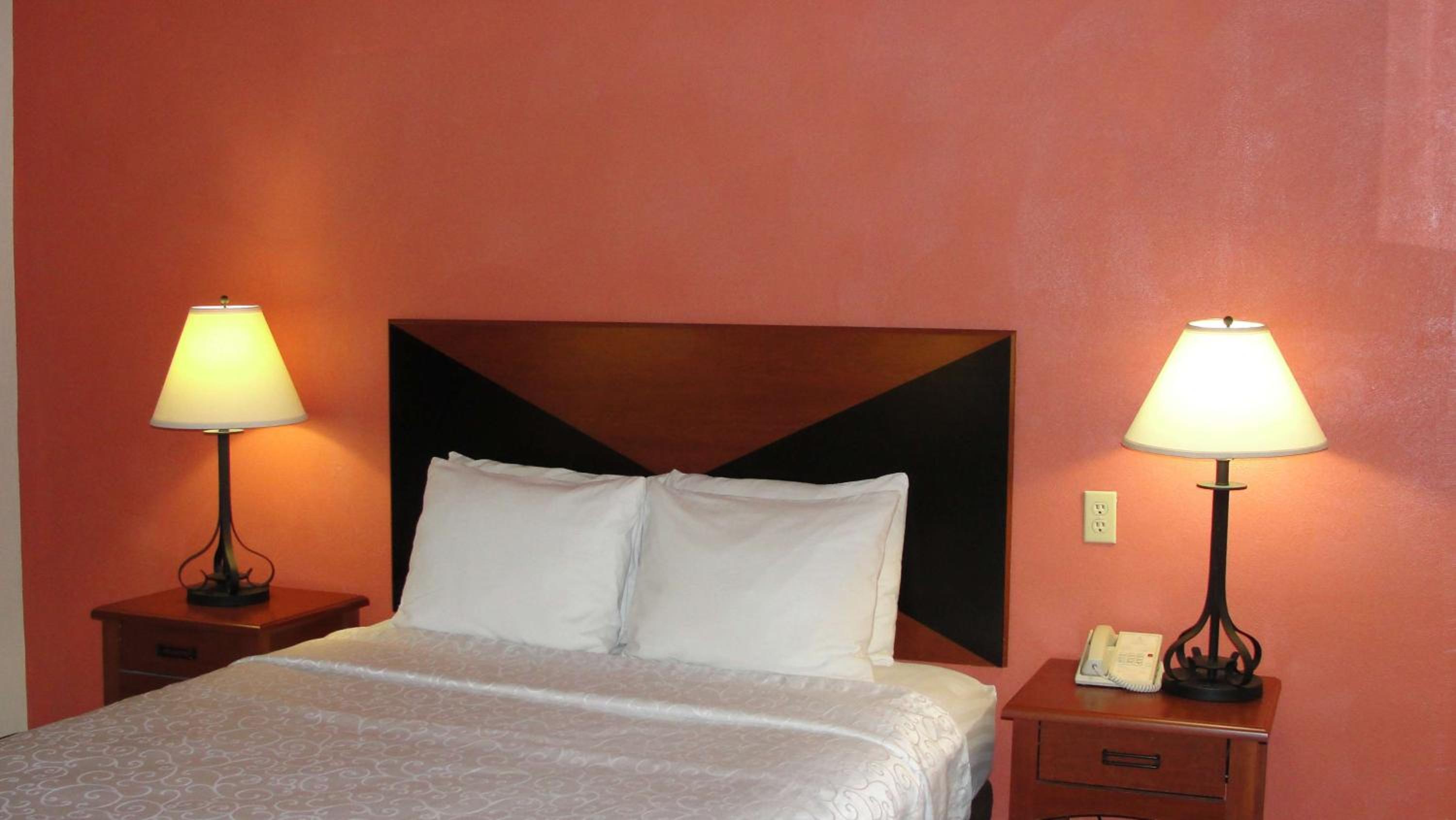 Queen Room - Photo 4