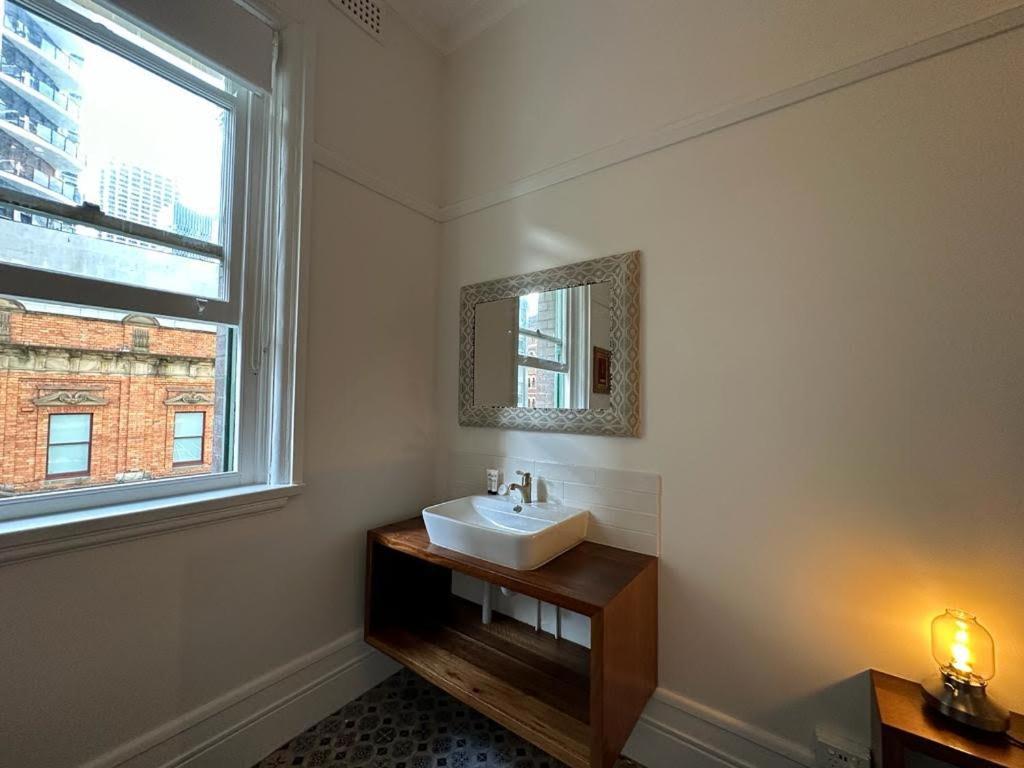 2nd Floor Double room with Shared Bathroom  photo 3