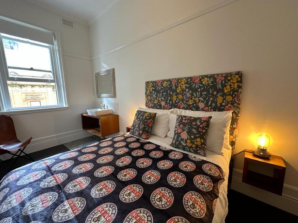2nd Floor Double room with Shared Bathroom  photo 1