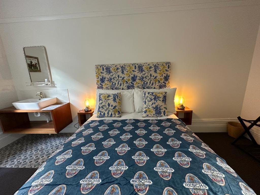 2nd Floor Double room with Shared Bathroom  photo 1