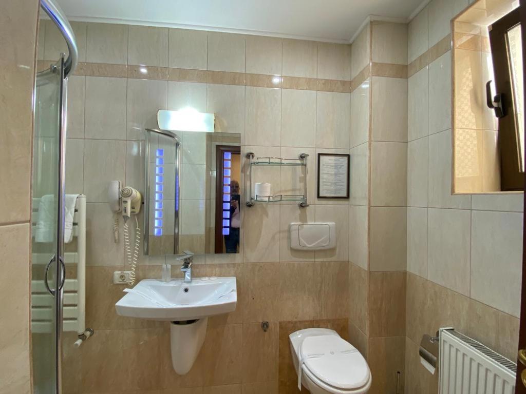 Standard Double Room - Photo 2