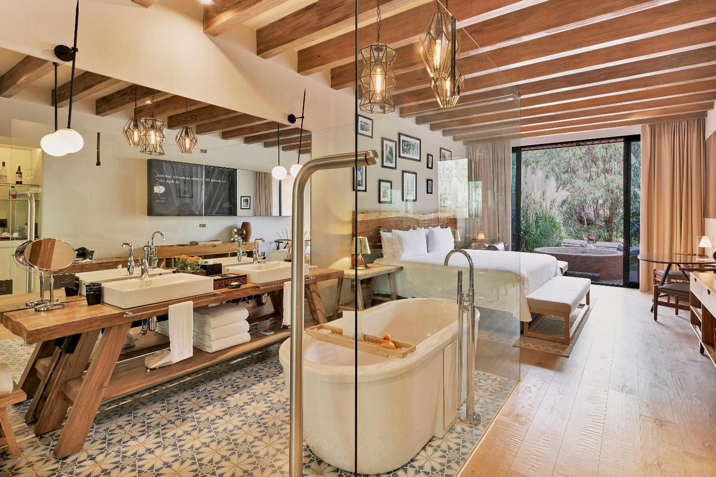 Serenity Suite 1 King