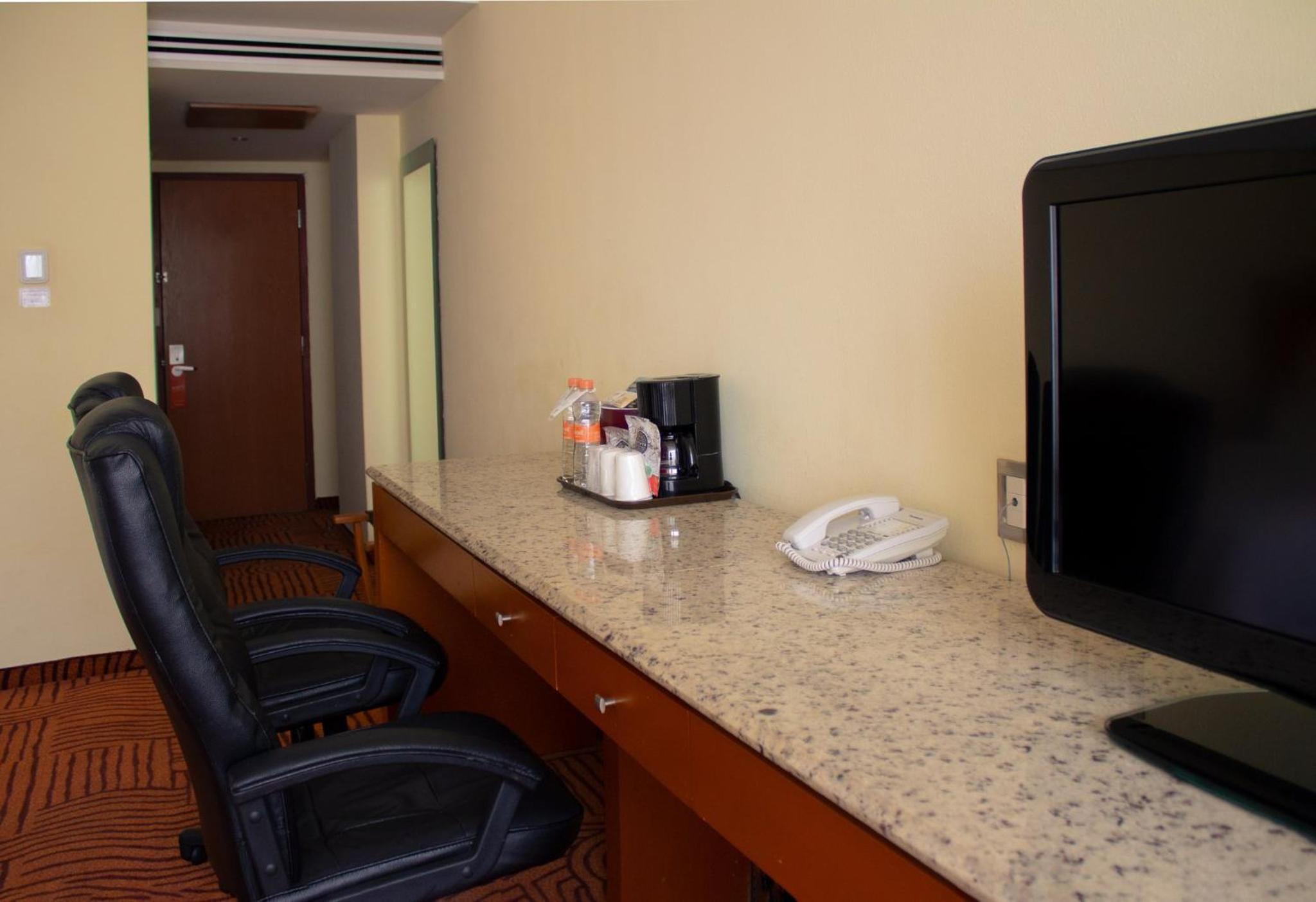 King Room with Mountain View photo 3