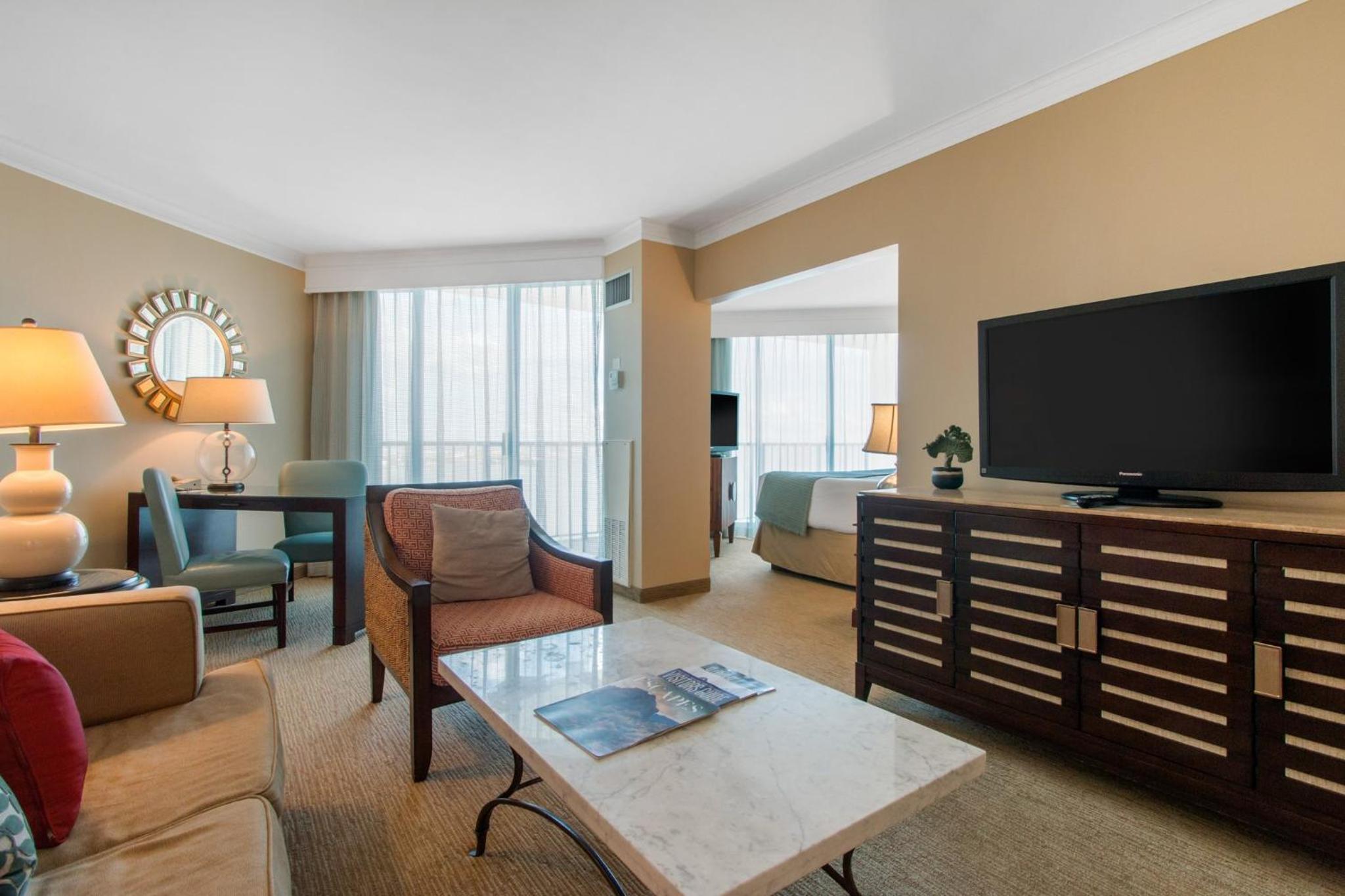 Executive Suite - 1 King Bed - Photo 6