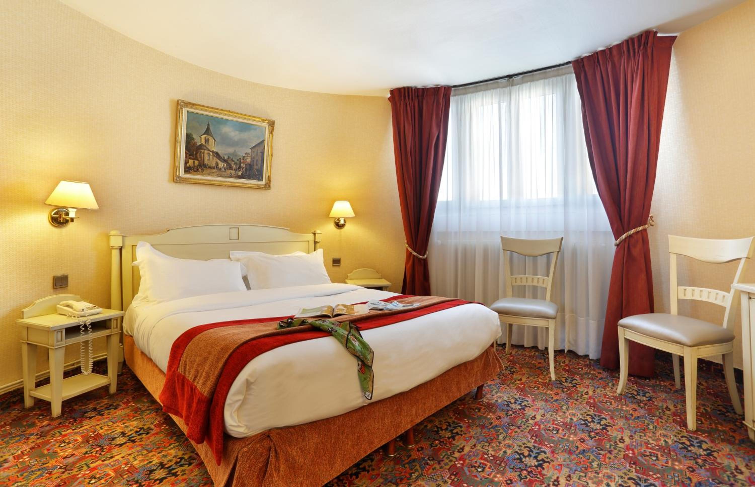 Double or Twin Room with Sofa Bed photo 3