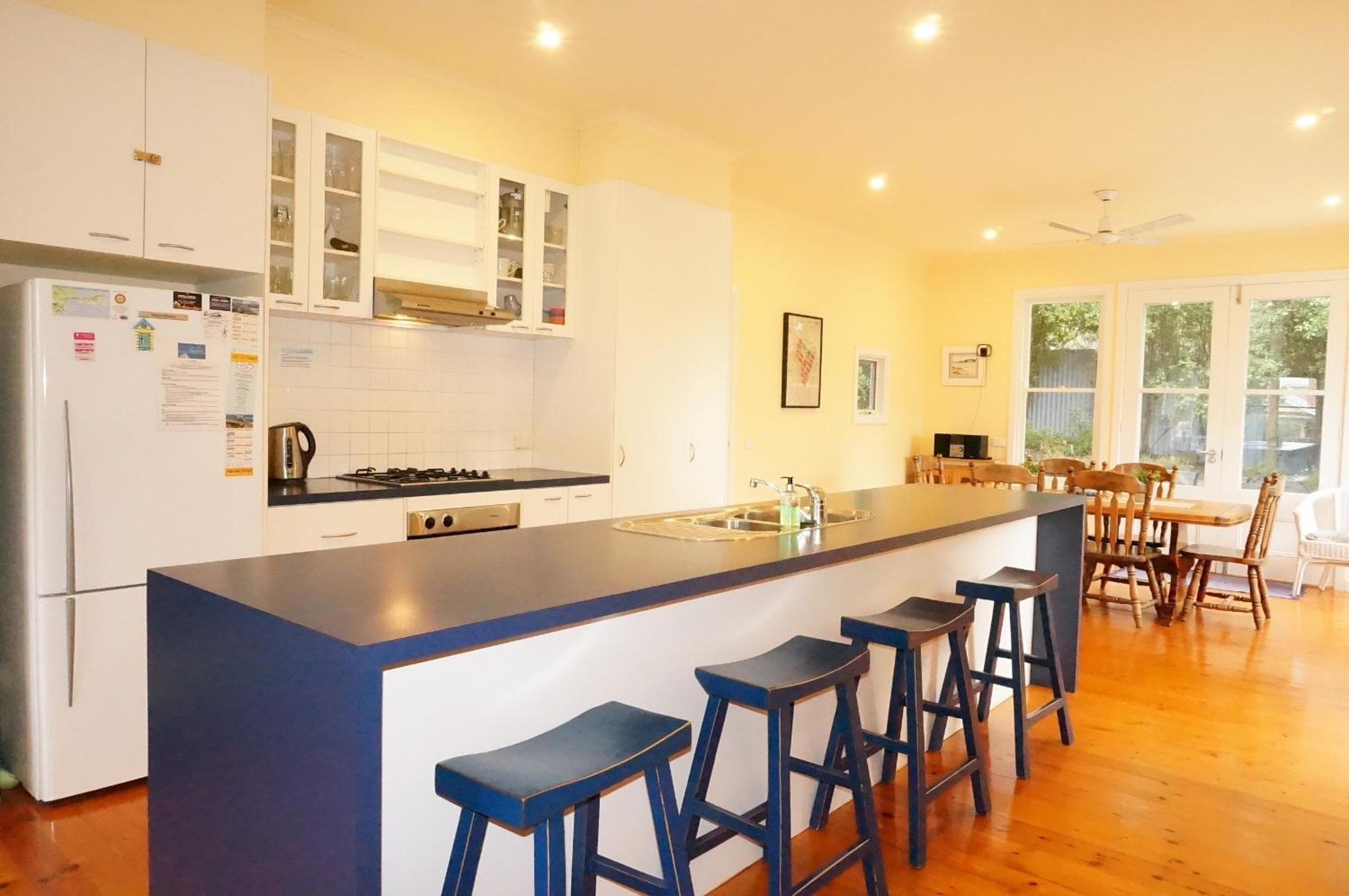 Three-Bedroom House photo 3