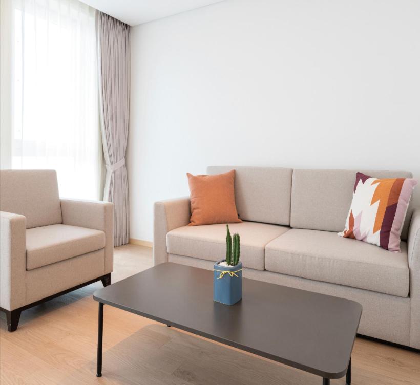 Family Room with Island View - Photo 3